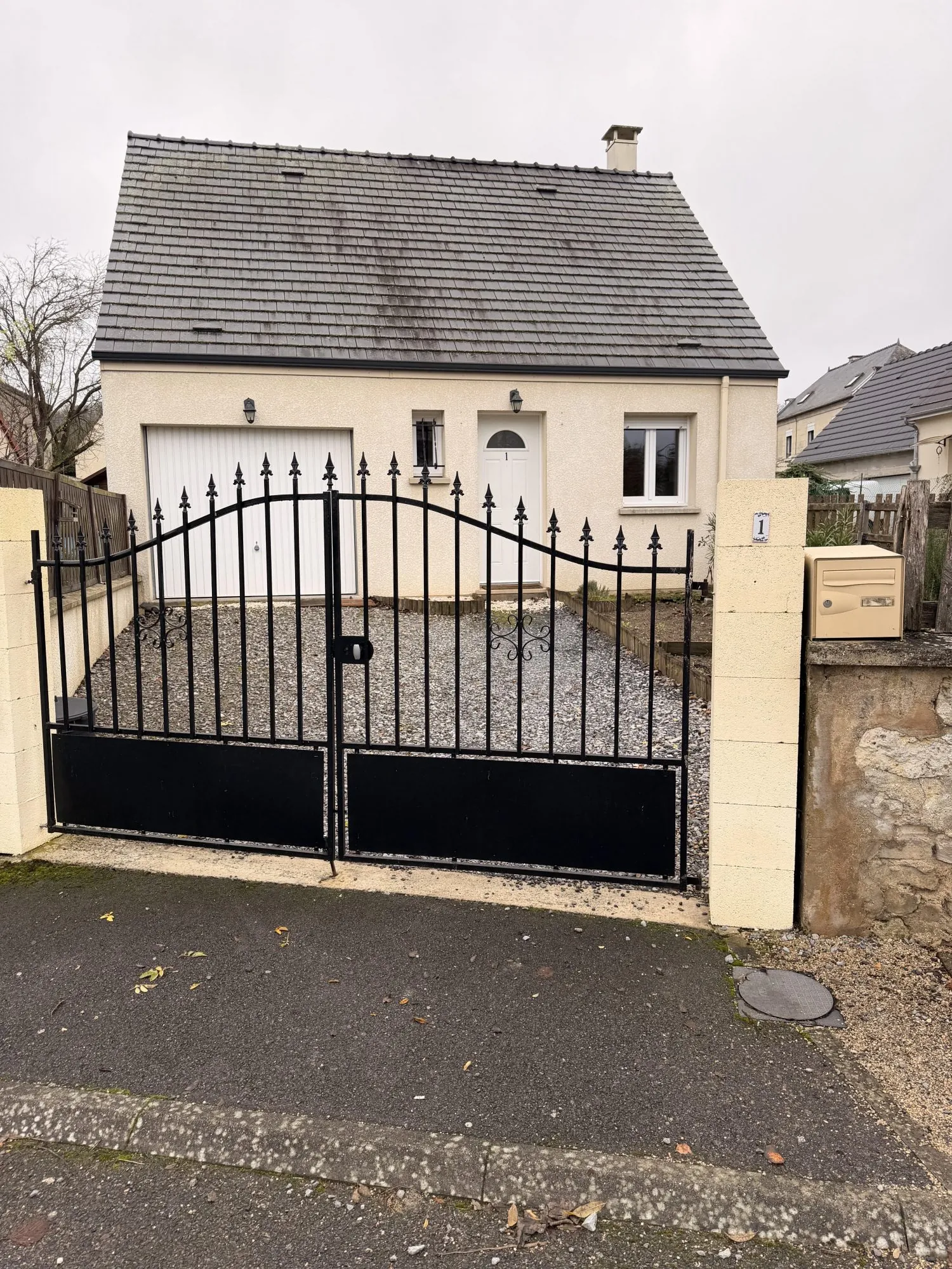 Maison individuelle de 56 m² à Sermoise avec terrasse et stationnement