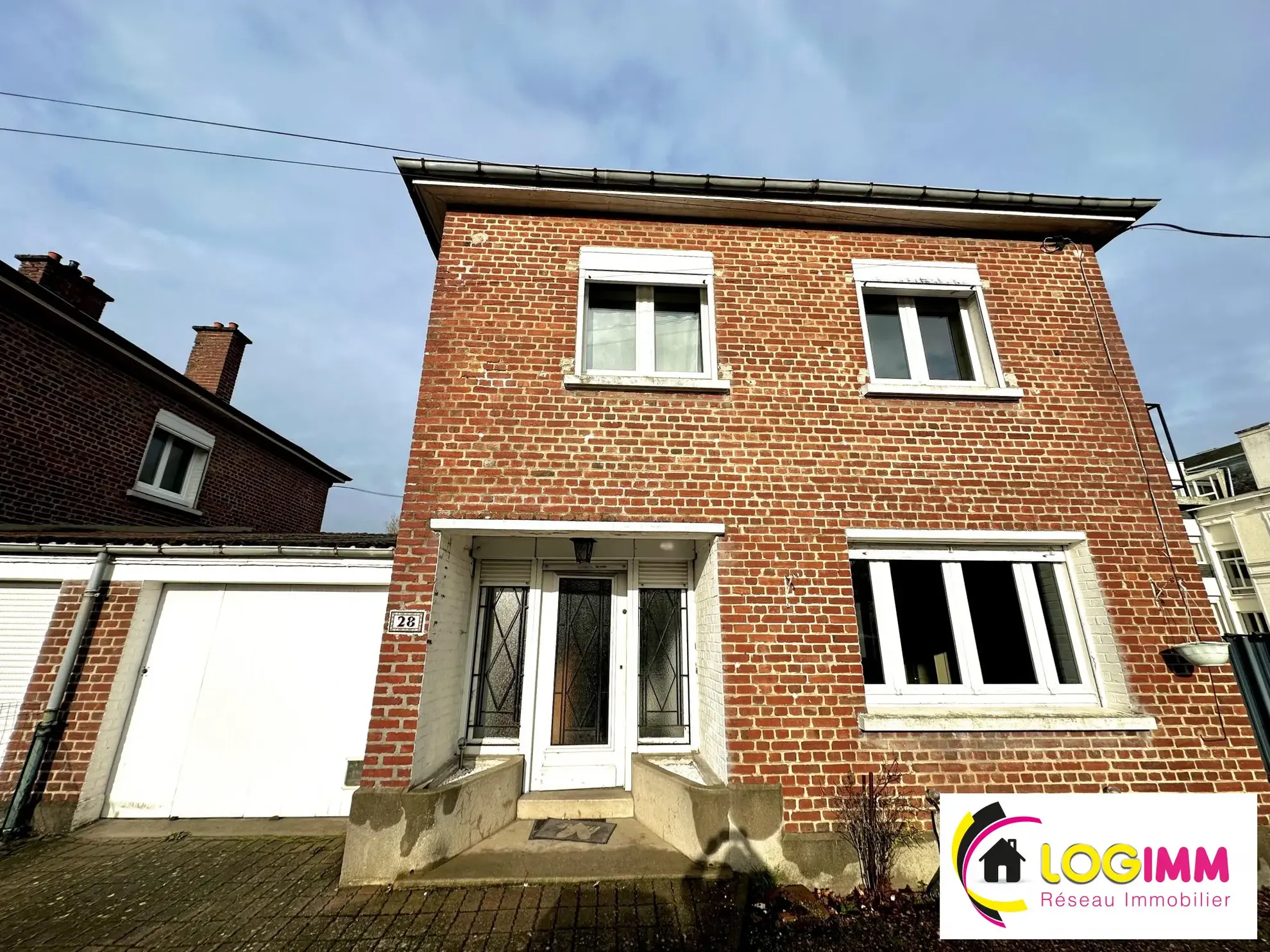 Maison semi-individuelle à Le Cateau-Cambrésis de 105 m² avec jardin et garage 