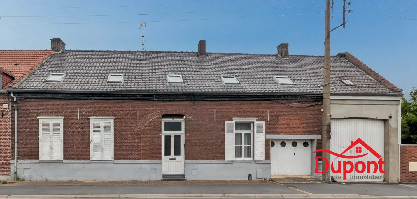Maison ancienne avec grand potentiel à Somain, 5 chambres, Terrasse et Jardin 