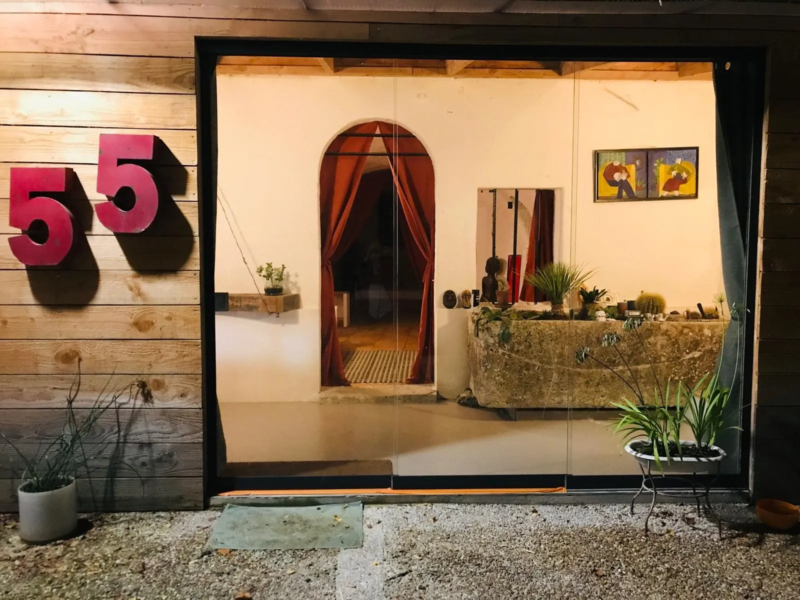 Maison troglodyte authentique à Montoire-sur-le-Loir avec vue sur la vallée