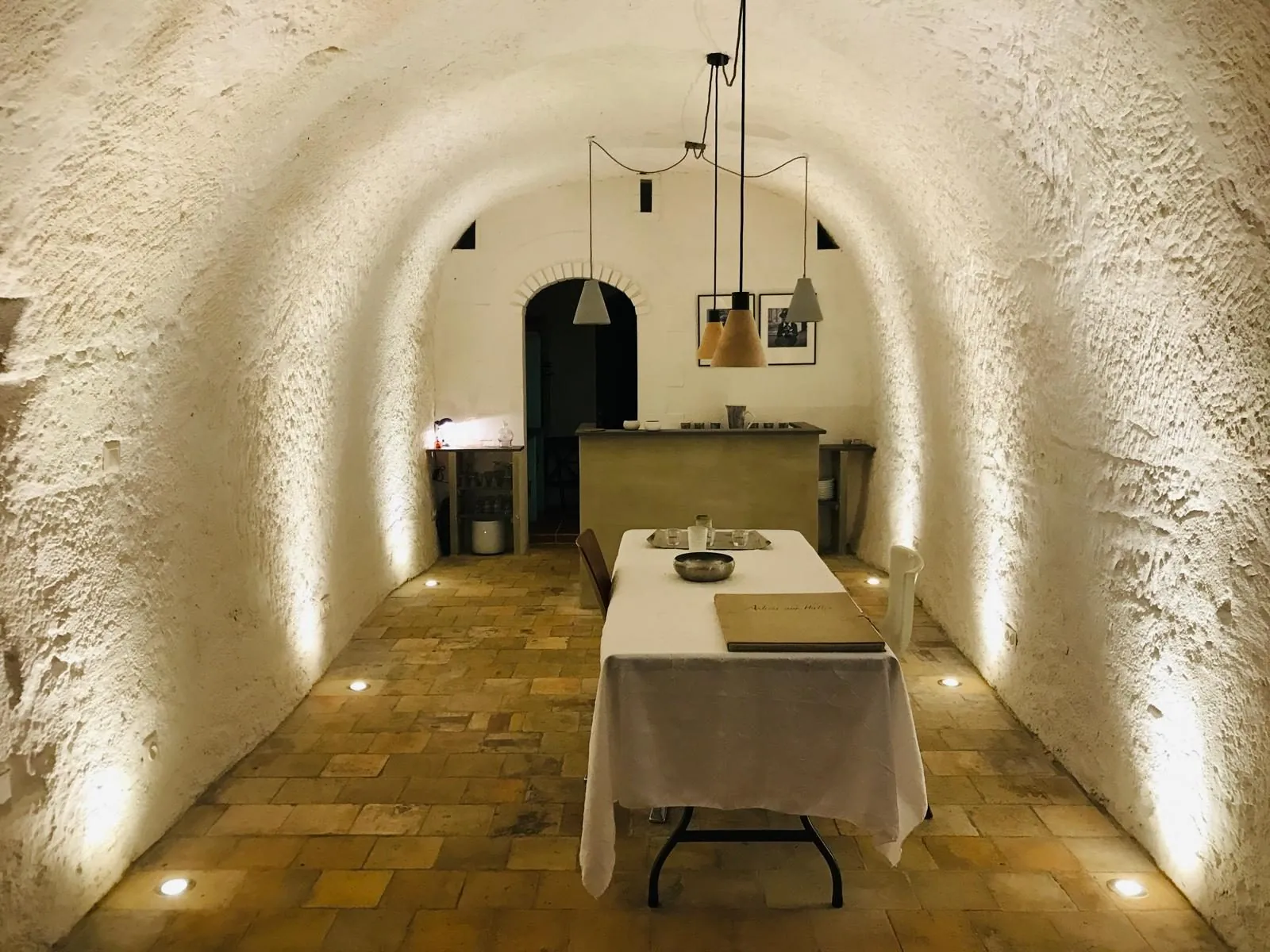 Maison troglodyte authentique à Montoire-sur-le-Loir avec vue sur la vallée 