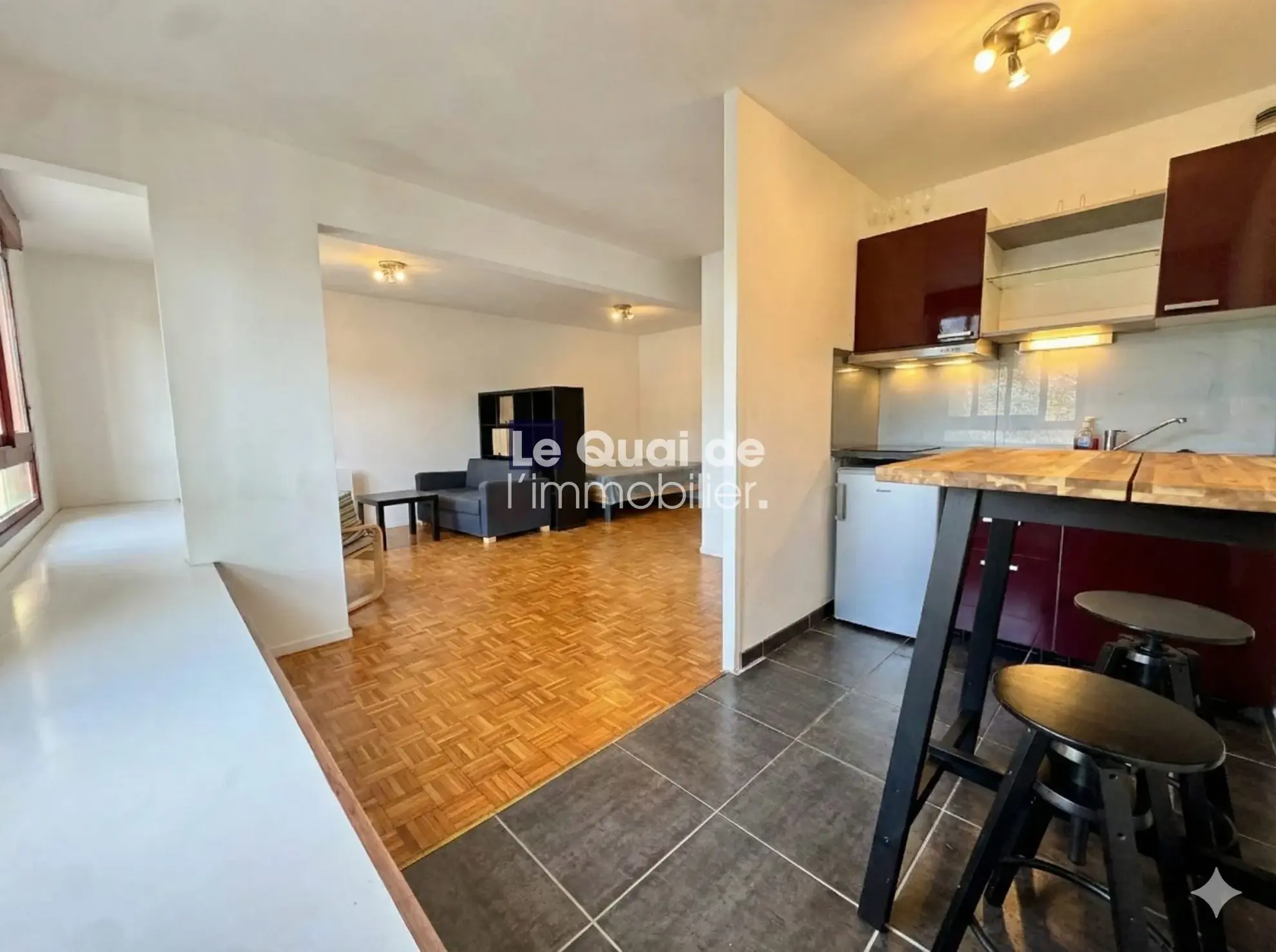 Studio lumineux de 32,58 m² à Grenoble face à la gare avec garage en option 