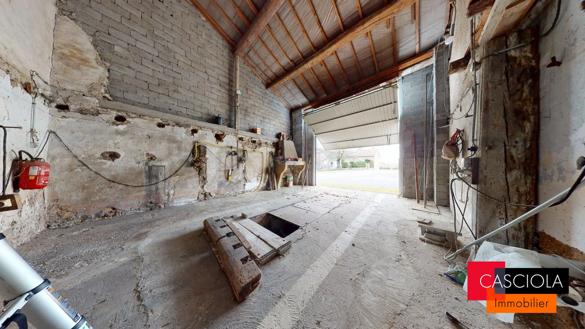 Grange à Louvigny de 150 m² avec grand potentiel, proche A31 et gare Lorraine TGV