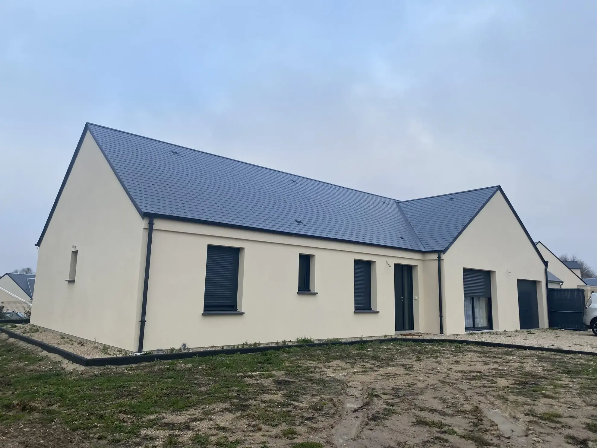 Maison neuve 4 pièces avec jardin à Baule, proche d'Orléans