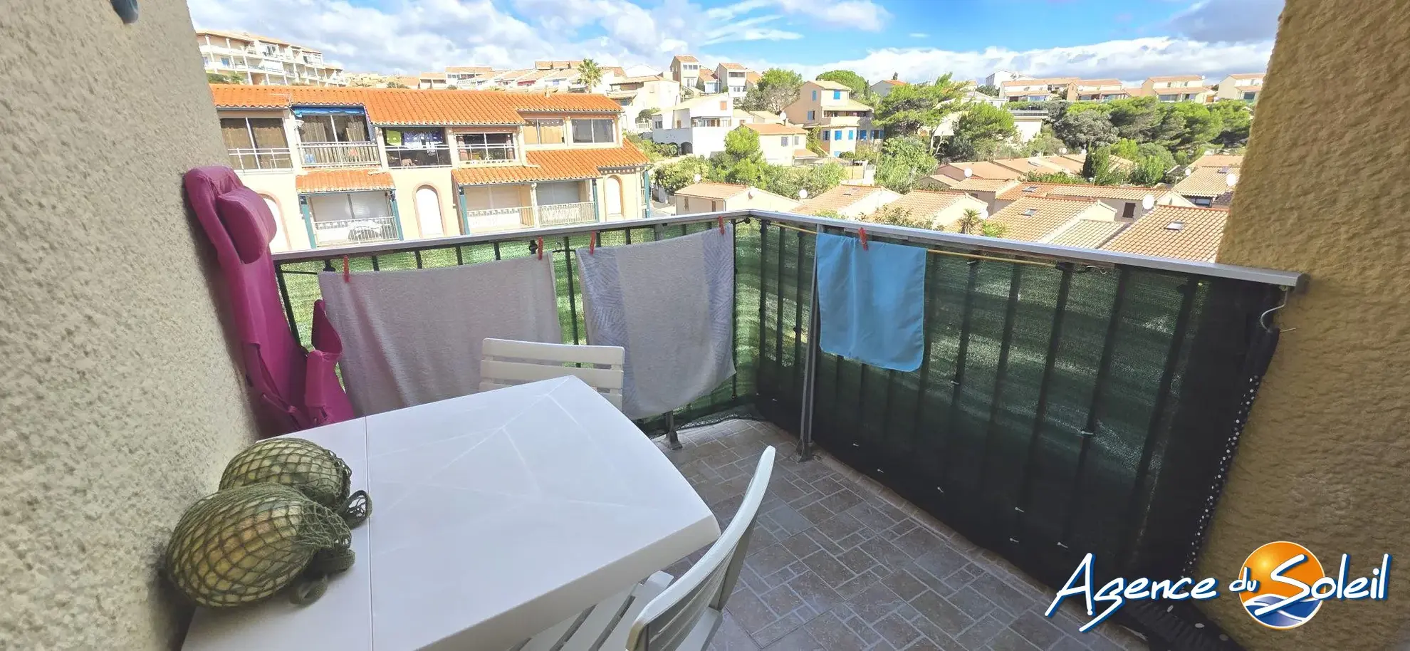Appartement T2 Mezzanine Lumineux à Saint-Pierre-la-Mer de 35 m² 