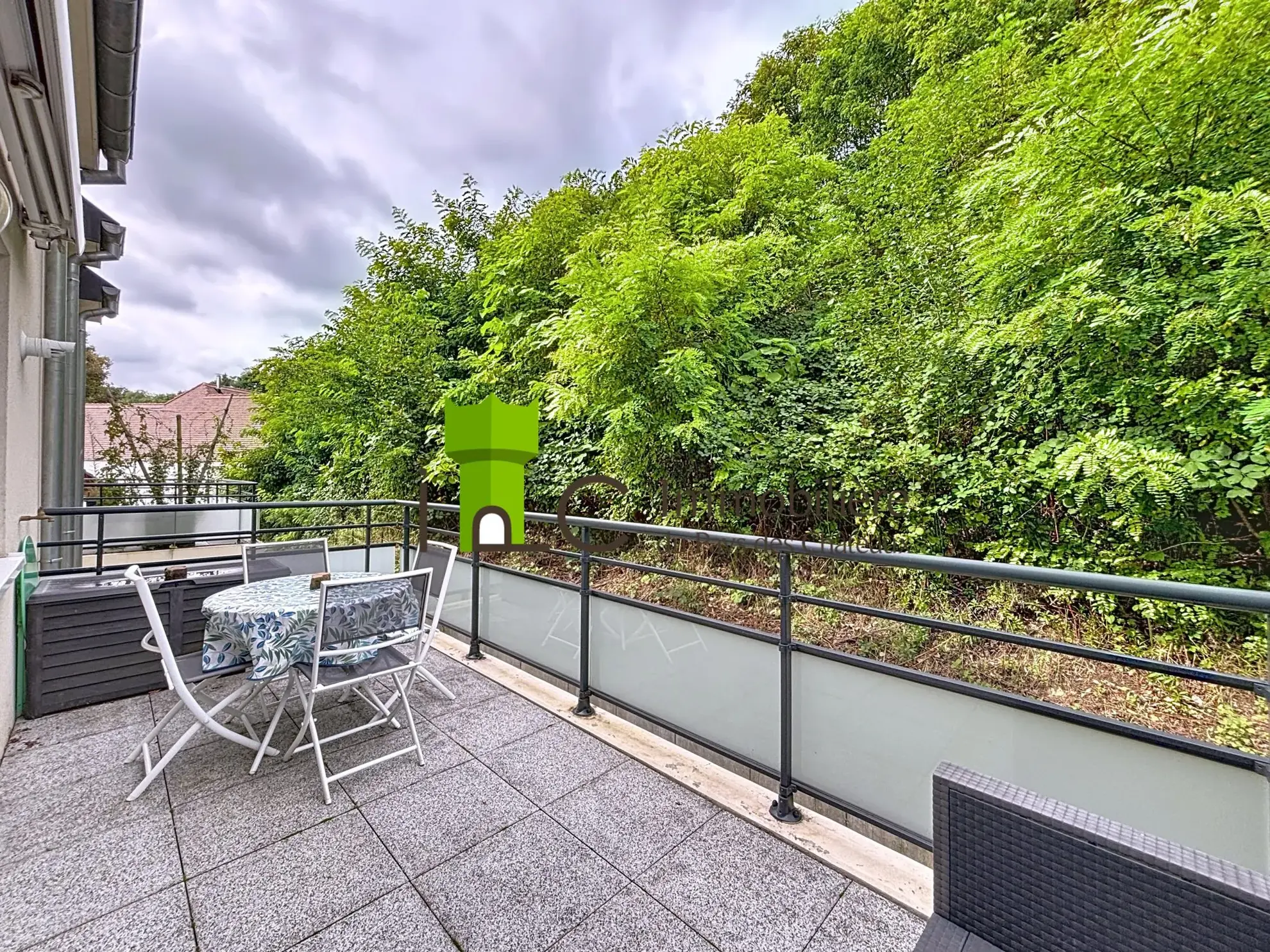 Appartement 2 pièces à vendre à Hangenbieten avec terrasse et piscine 