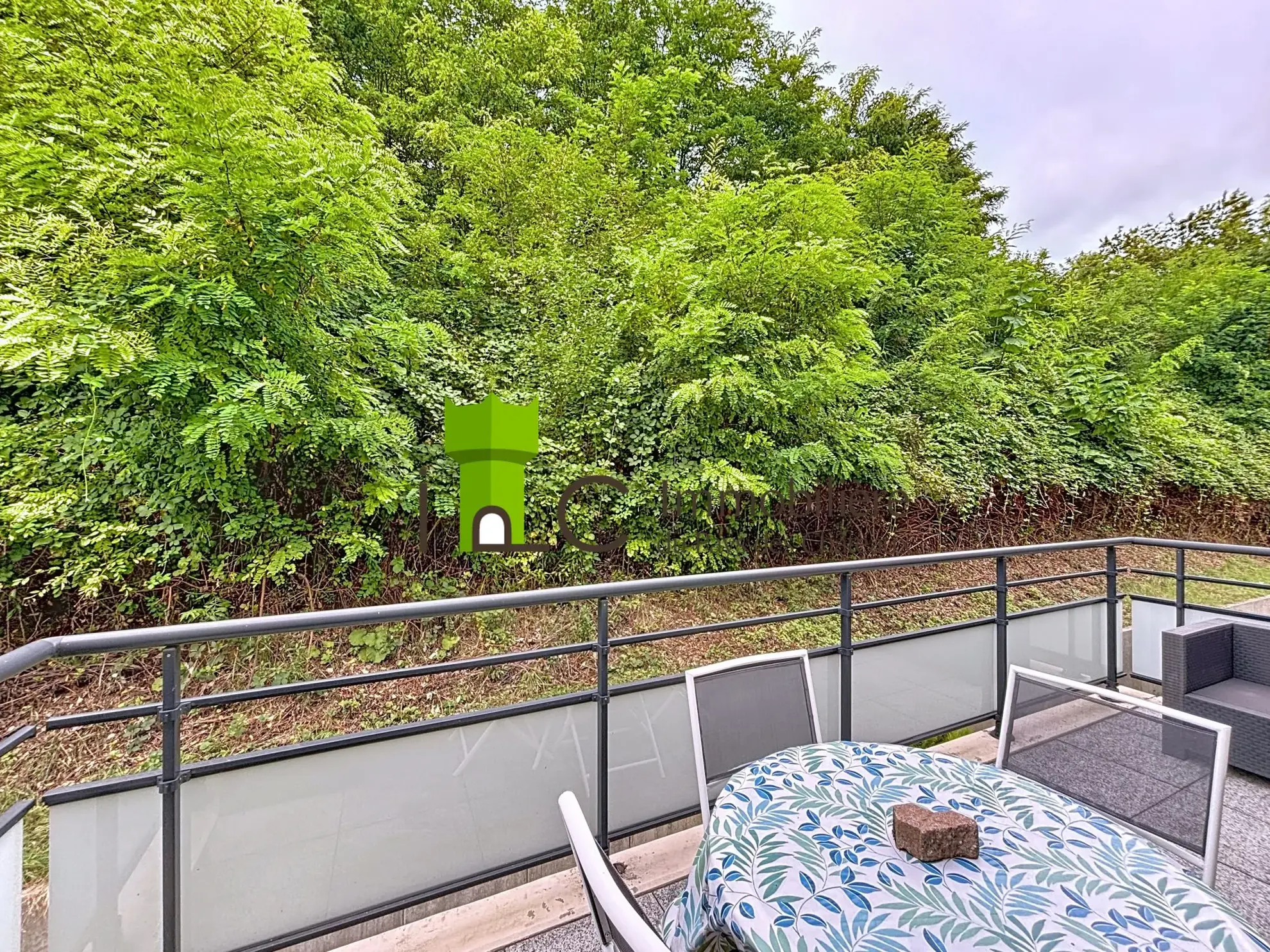 Appartement 2 pièces à vendre à Hangenbieten avec terrasse et piscine 