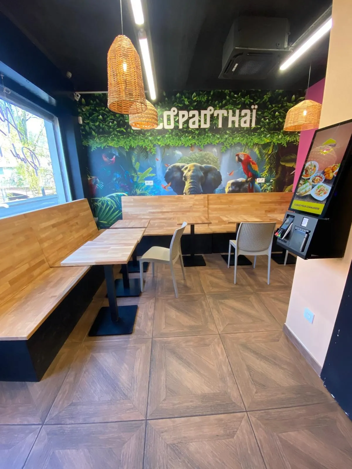 Fonds de commerce restaurant à vendre en plein centre de Strasbourg avec extraction 