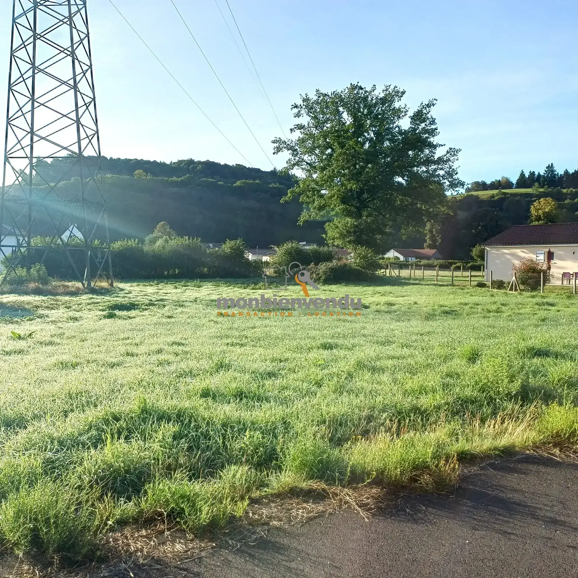 Terrain à bâtir viabilisé de 1103 m² à Vézac – Prêt à construire 