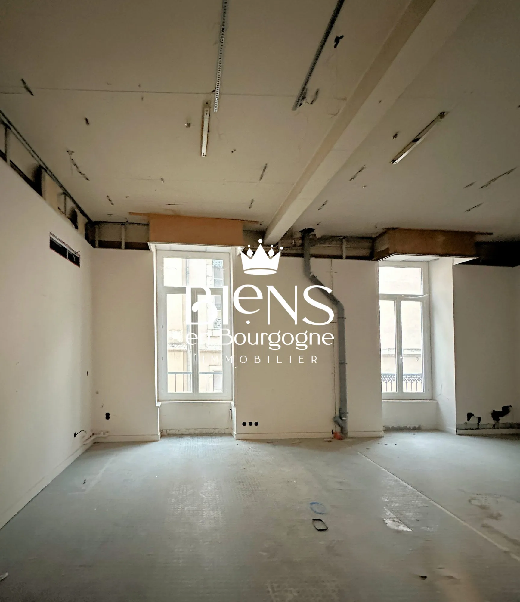 Plateau à rénover de 44 m² au cœur de Chalon-sur-Saône, secteur historique