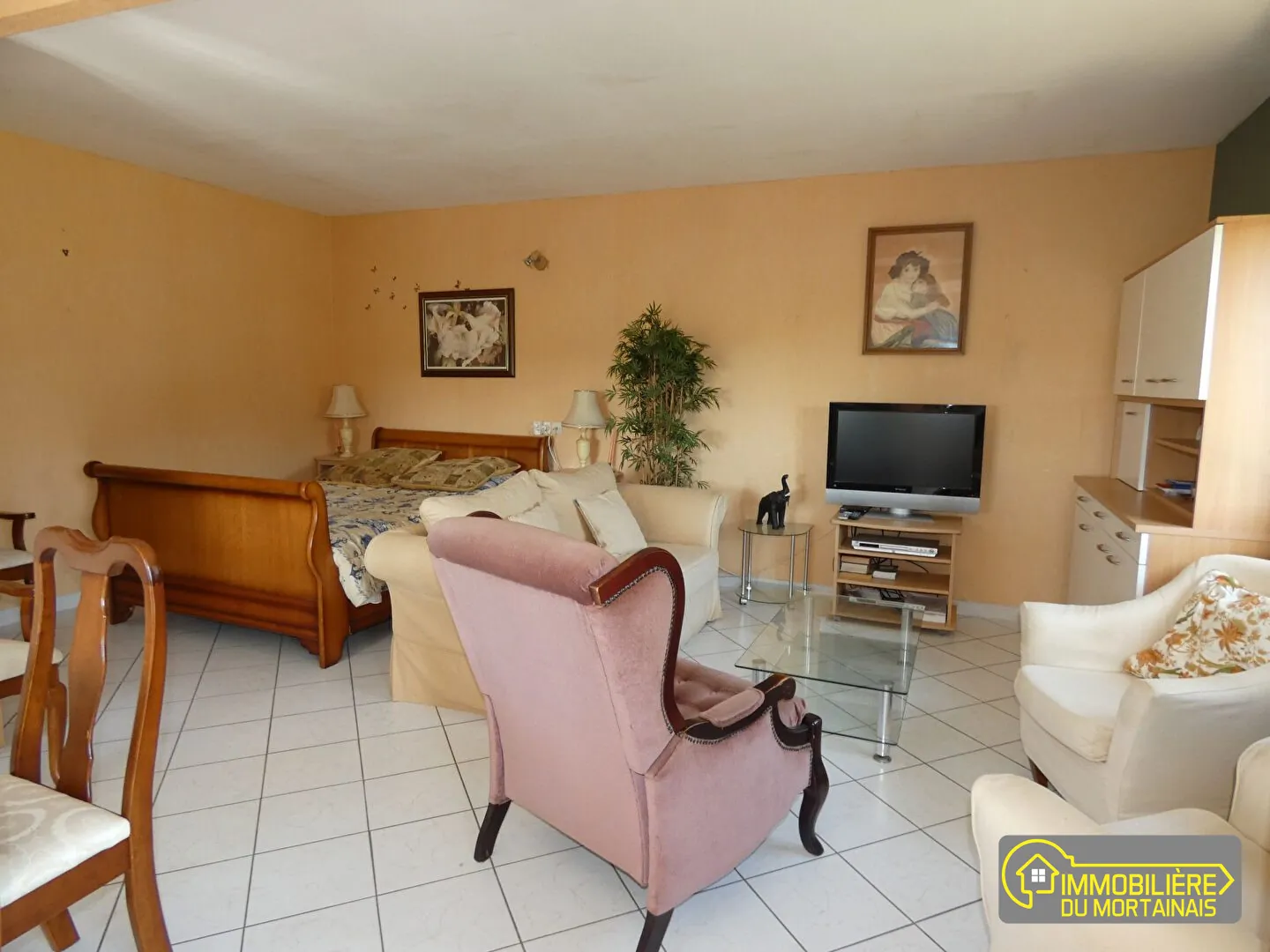 Maison meublée avec garage et jardin à Savigny-le-Vieux - 62 m² 