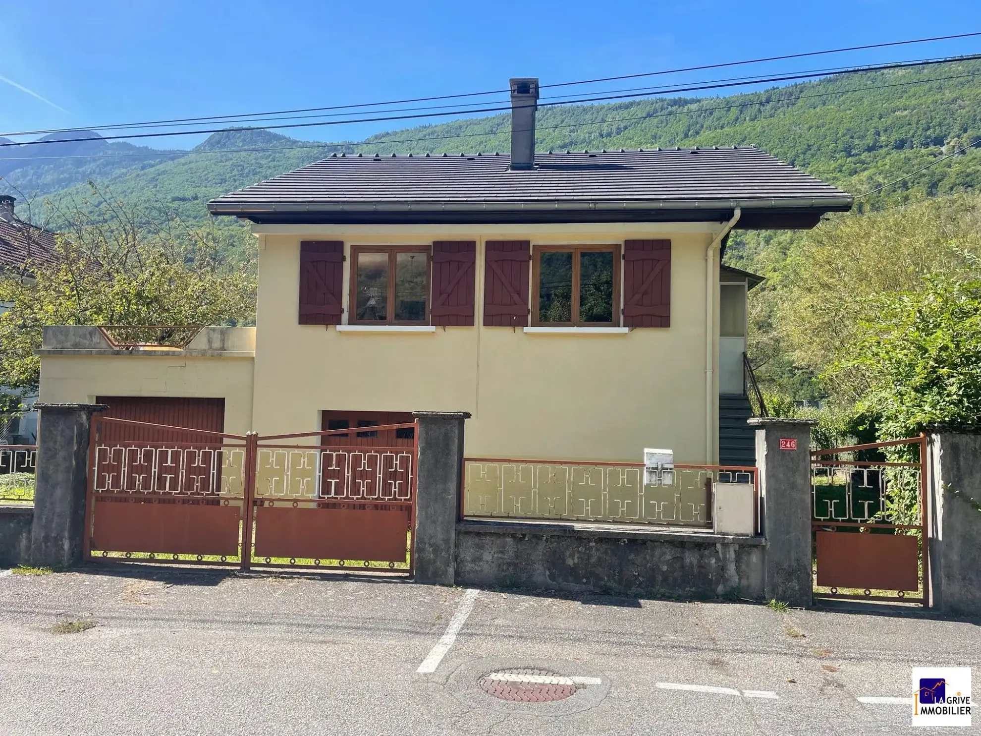 Maison individuelle à Épierre avec grand terrain et potentiel d’extension 