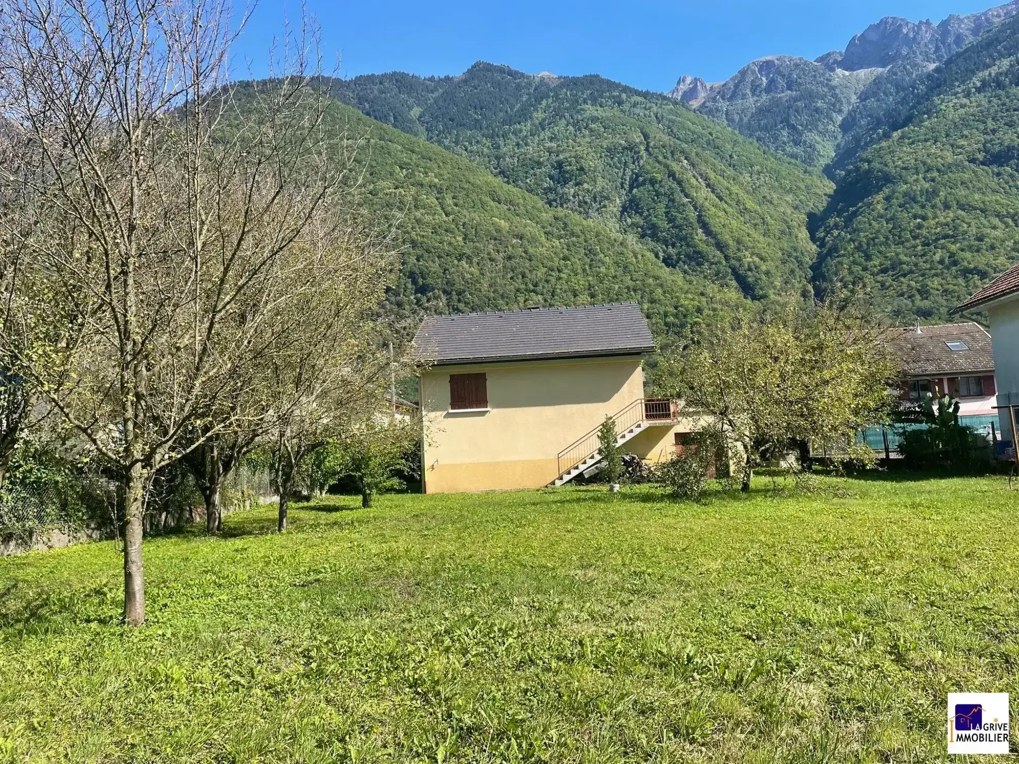Maison individuelle à Épierre avec grand terrain et potentiel d’extension 