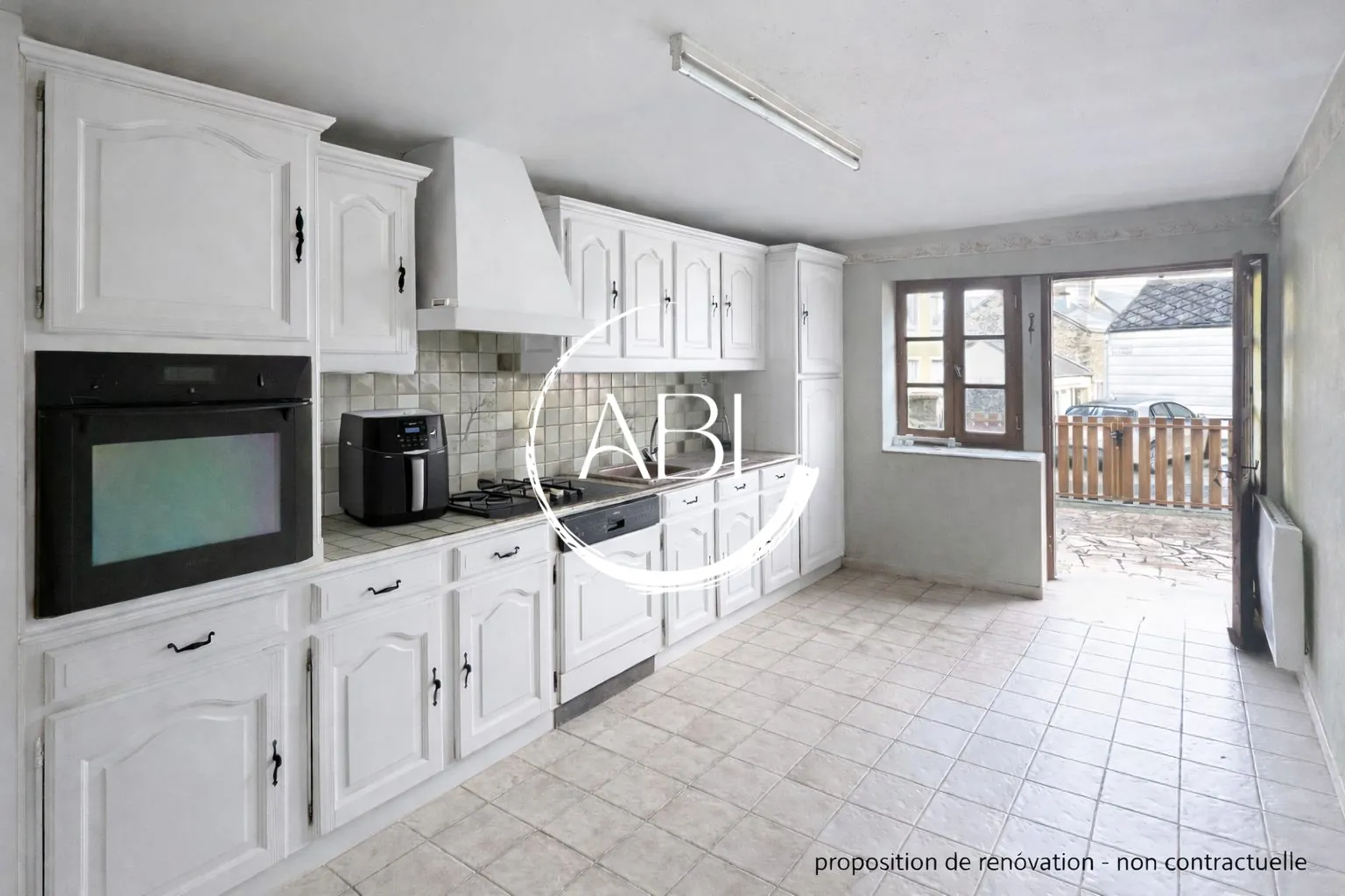 Maison à rénover avec ascenseur et jardin à Neuilly-le-Vendin 