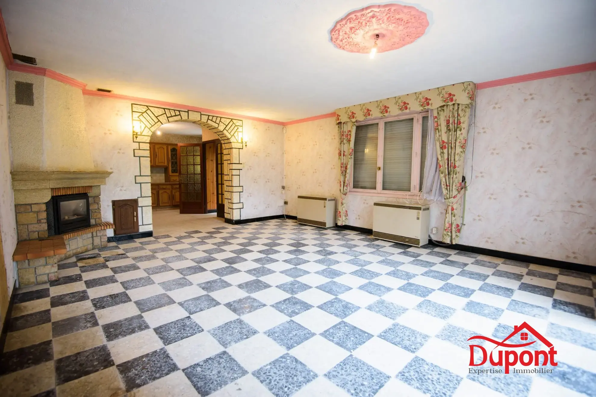 Ensemble immobilier à Raismes – Opportunité de rénovation pour résidence ou investissement