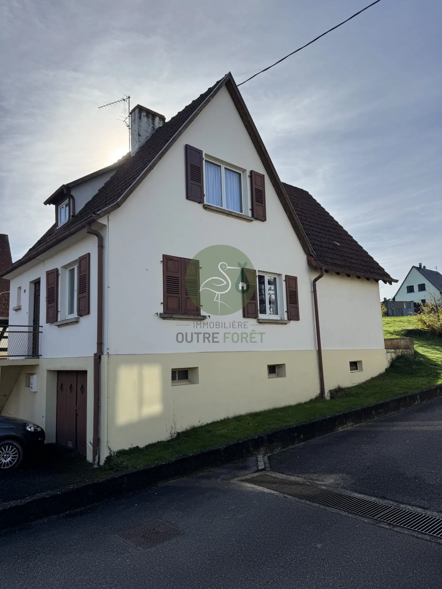Maison de campagne à vendre proche Wissembourg avec grange et jardin