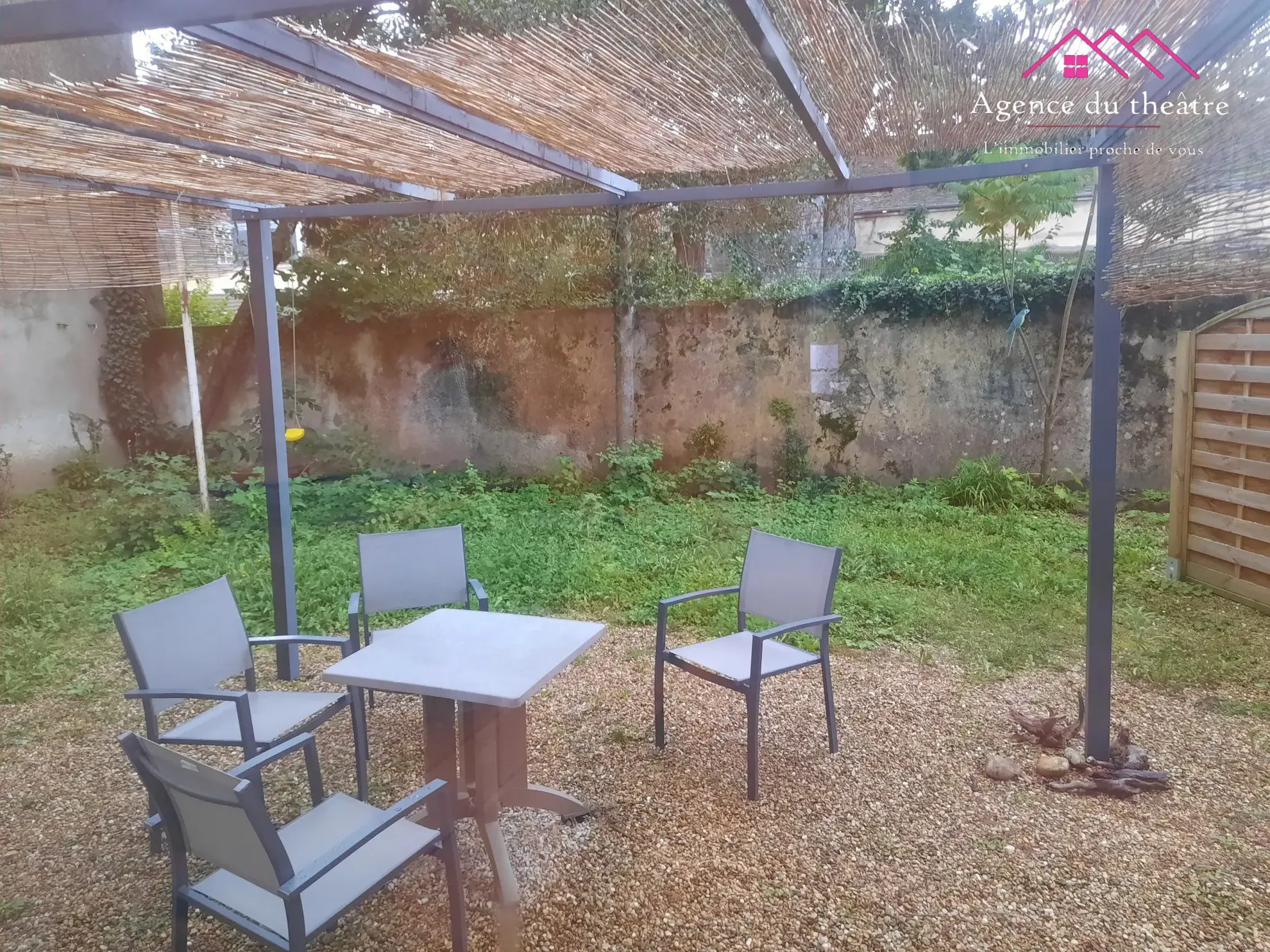 Appartement T4 rénové avec terrasse et jardin à Dole