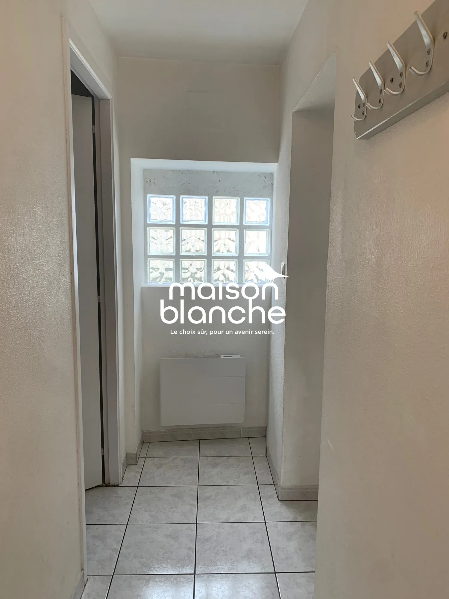 Maison de village authentique avec cachet à La Devise 