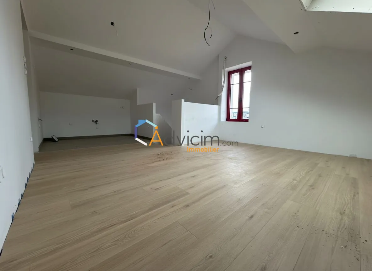 Appartement T3 rénové de 57 m² à Saint-Chamond avec parking