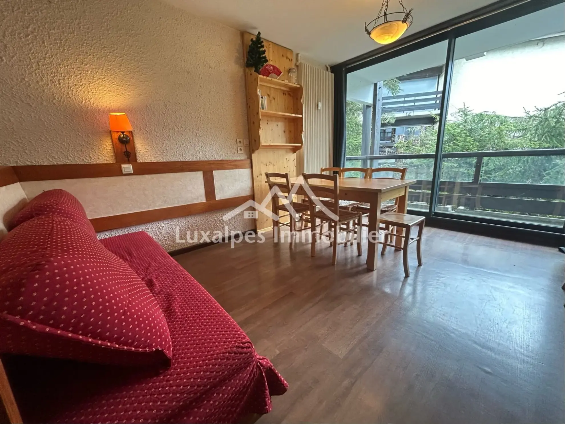 Studio de 26 m² à La Clusaz avec coin montagne et local à skis, vue montagne