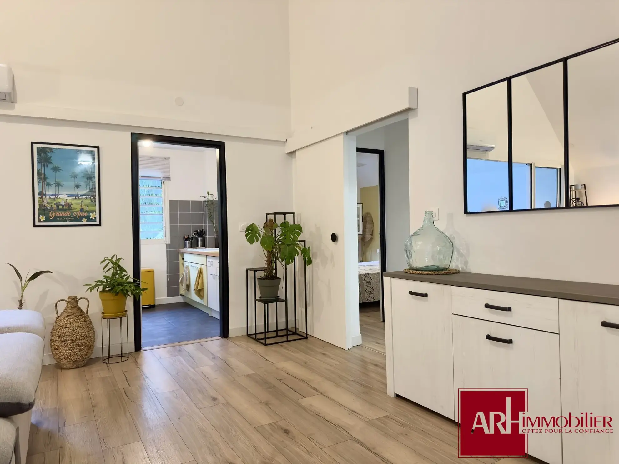 Vente d'un appartement T2 au dernier étage avec vue sur la campagne à La Possession 