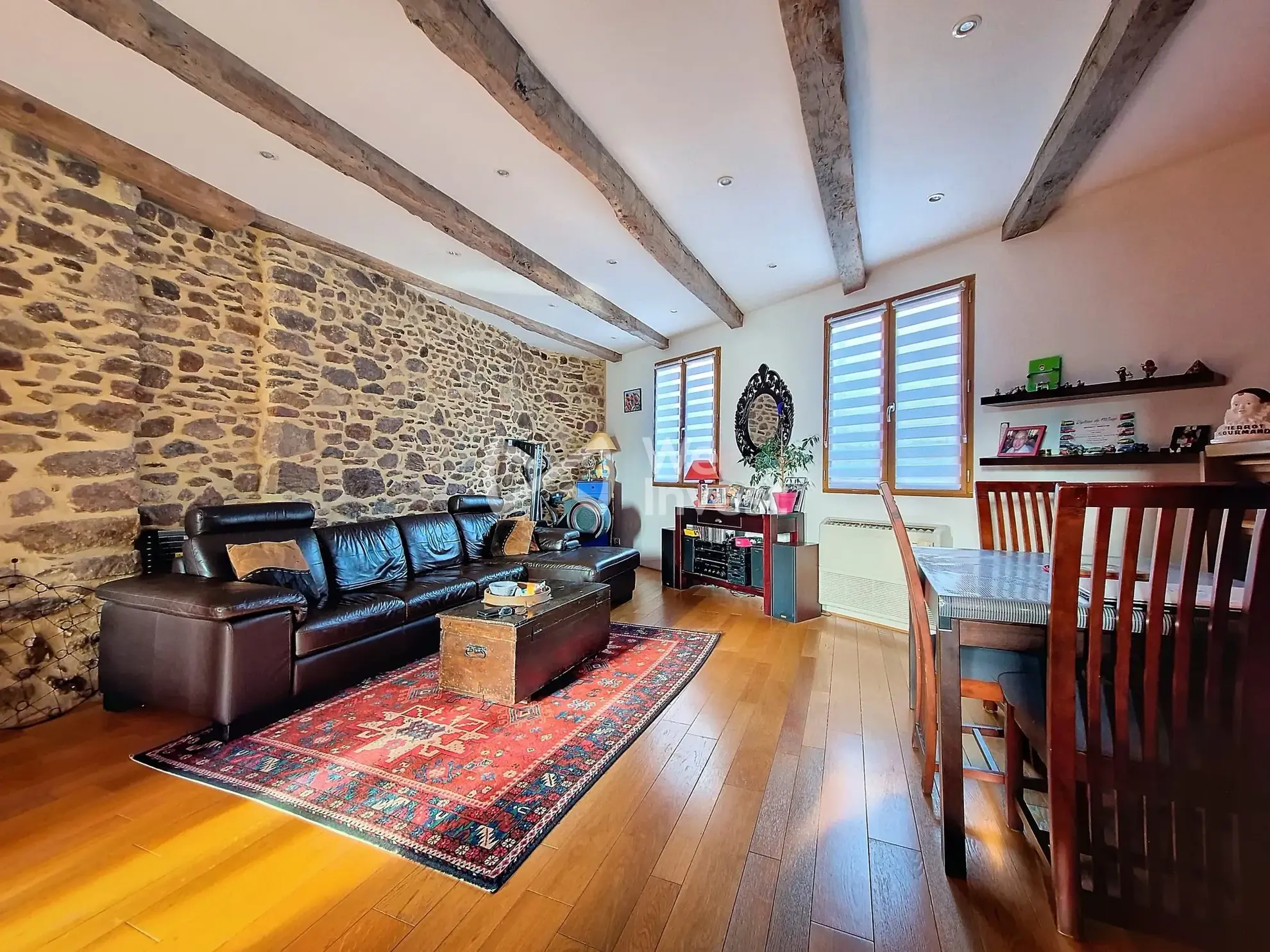 Appartement 4 pièces rénové au dernier étage en centre-ville de Rodez