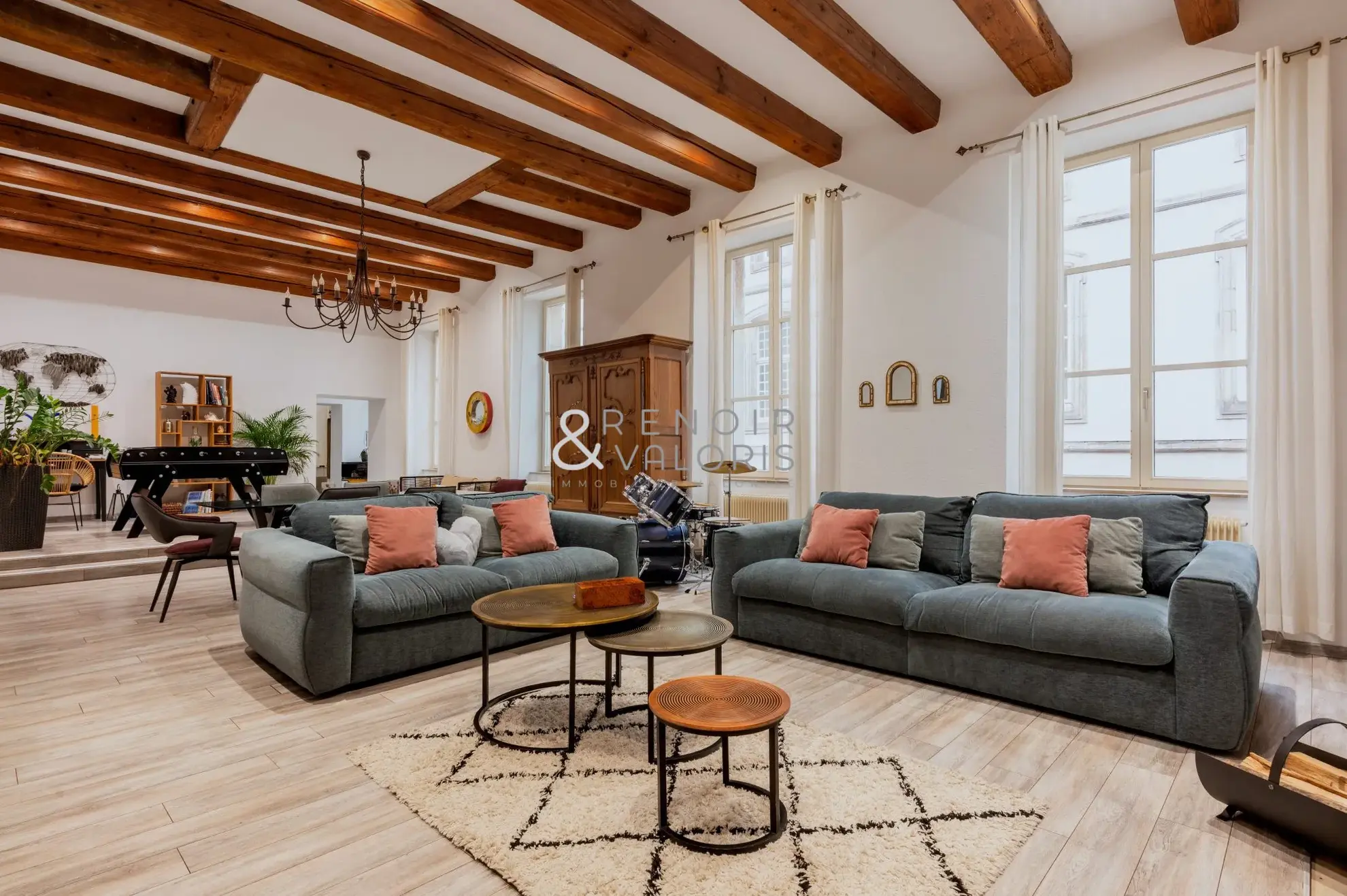 Grand appartement 6 pièces avec stationnement à Lunéville, centre-ville