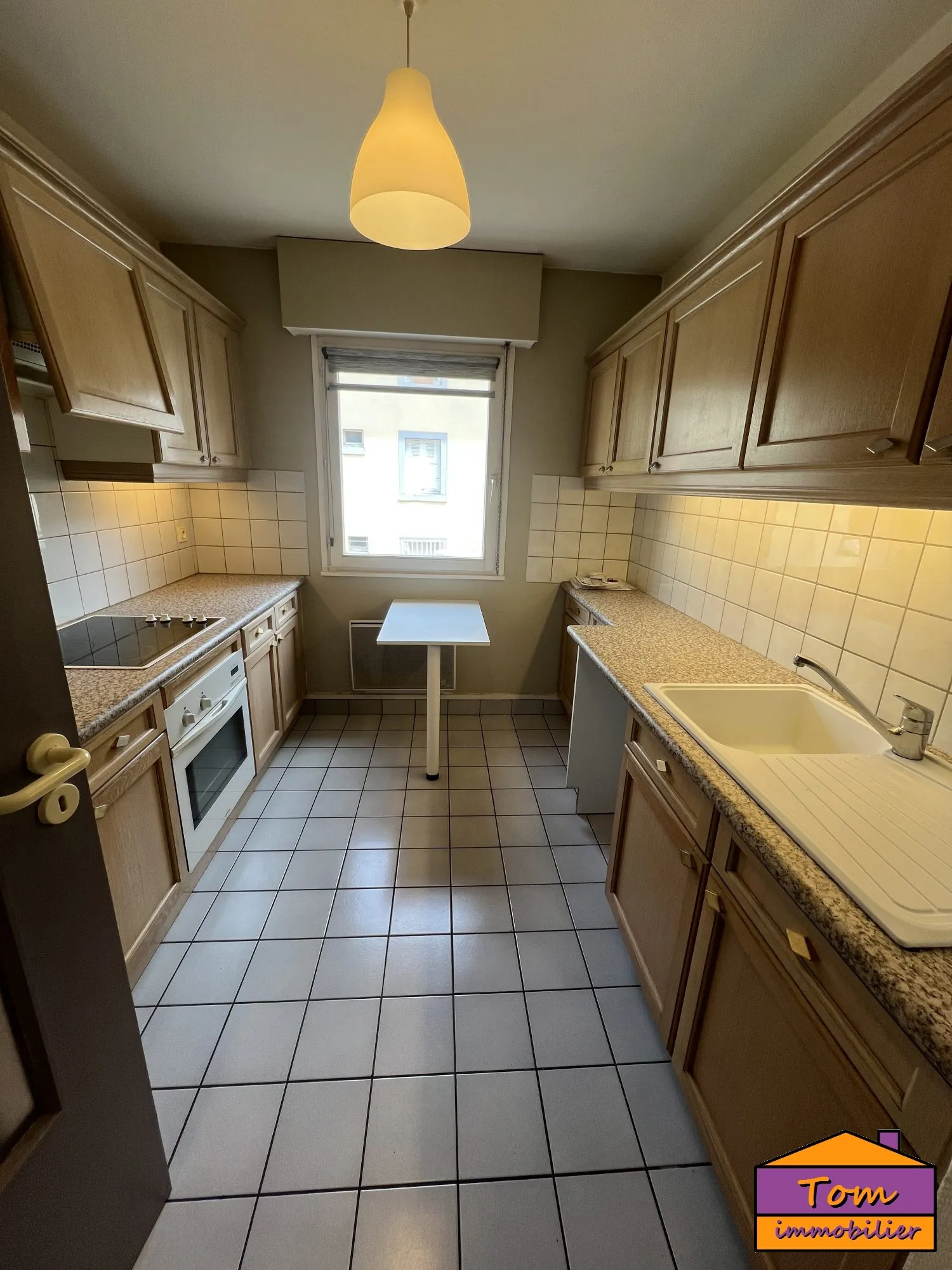 Appartement 3 pièces à vendre à Colmar - 67 m² avec garage et balcon 