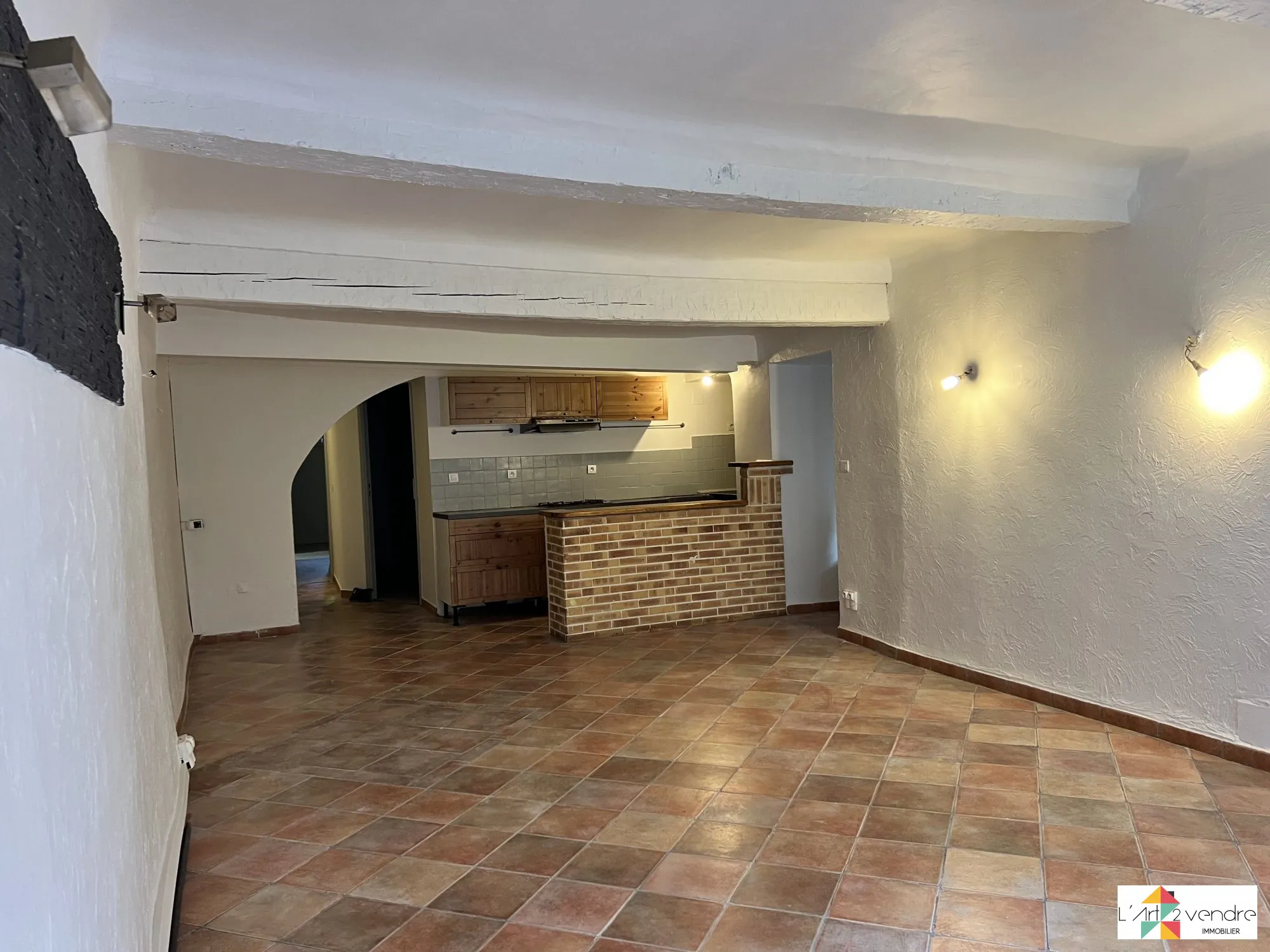 SALON SÉJOURN CUISINE À vendre appartement 3 pièces au centre du Val - Investissement locatif rentable