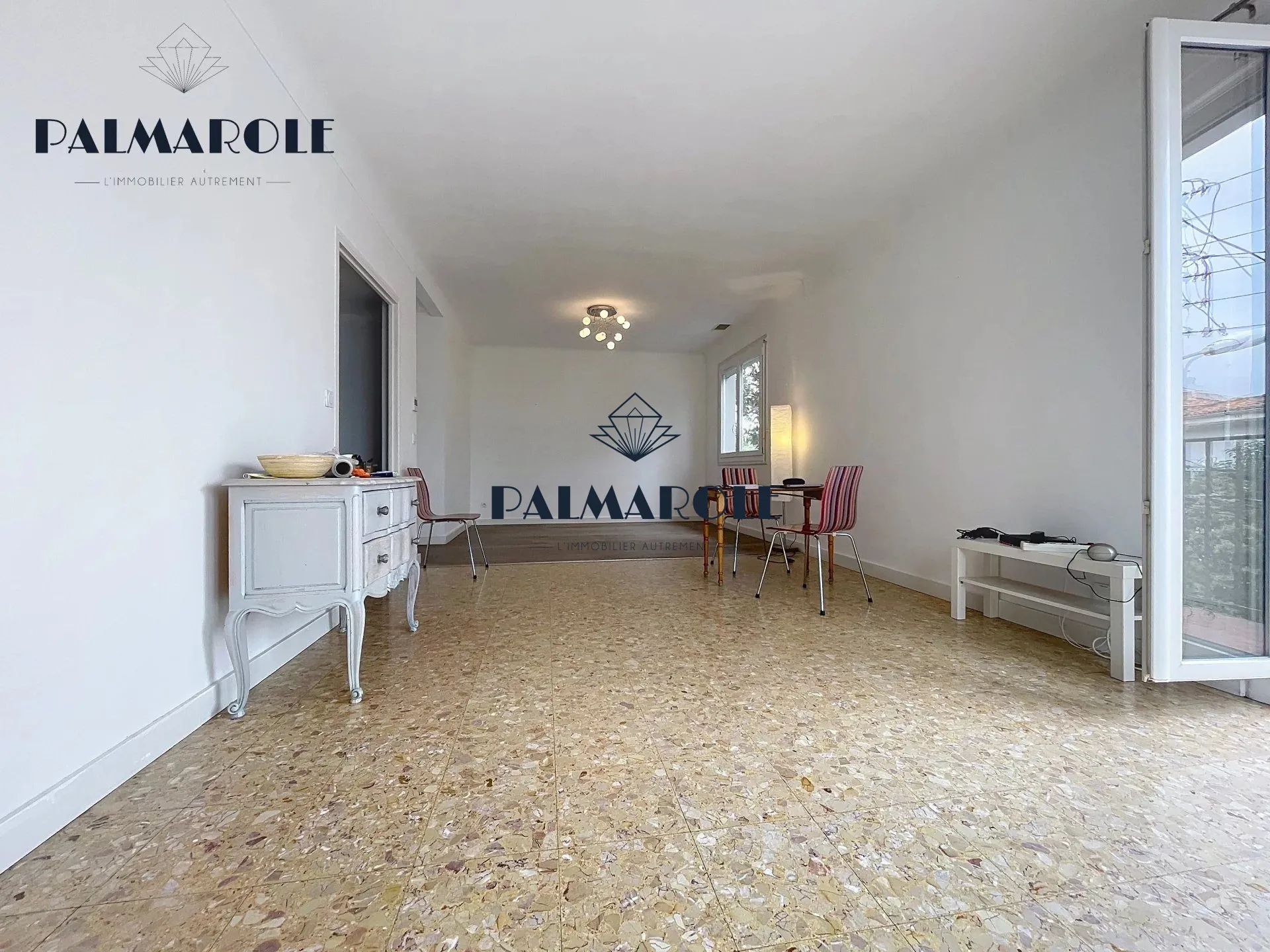 Appartement T2 à Perpignan avec balcon, garage et cave - Quartier Palais des Congrès 