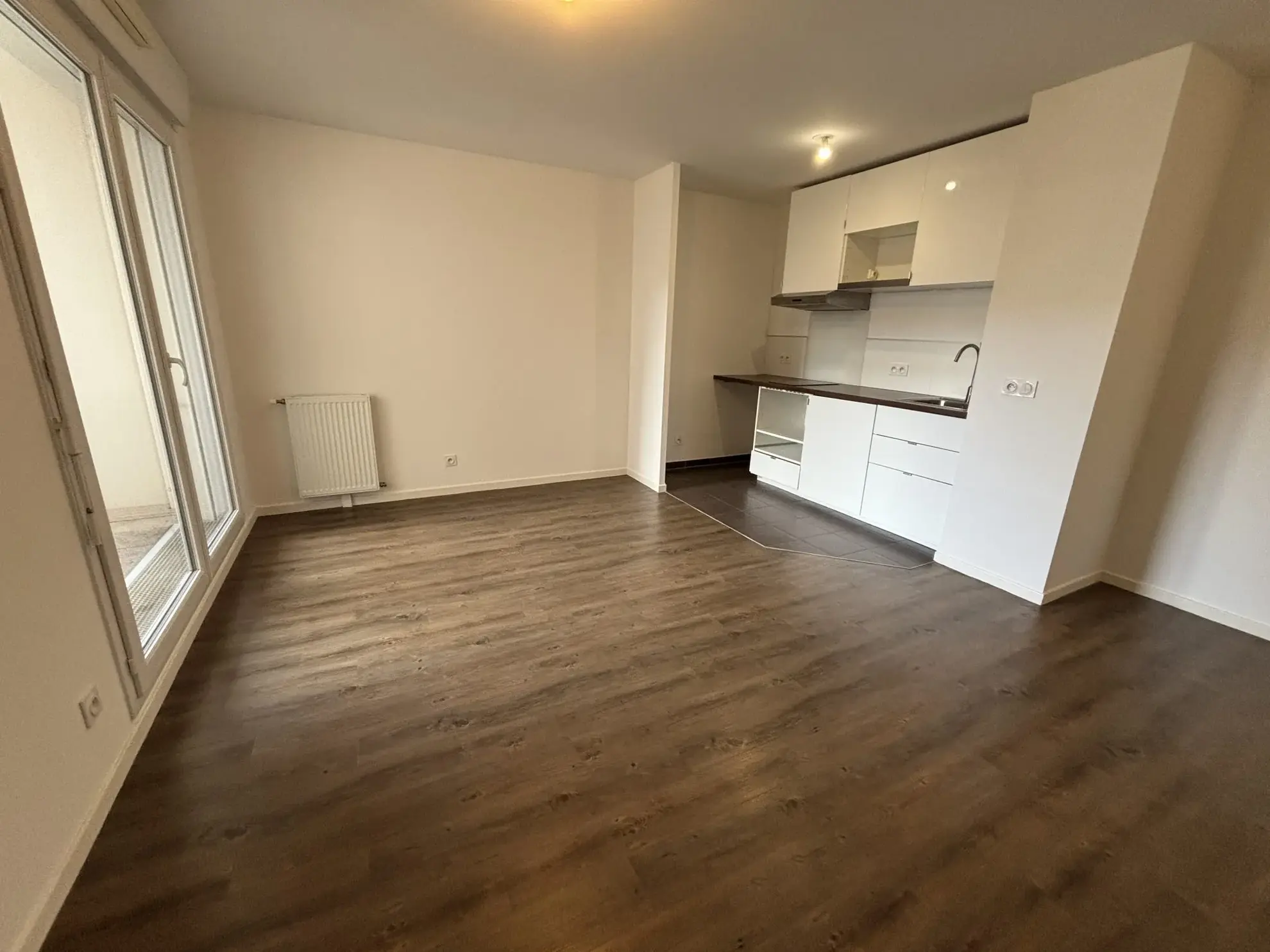 Bel appartement 2 pièces avec parking à Fontenay-le-Fleury