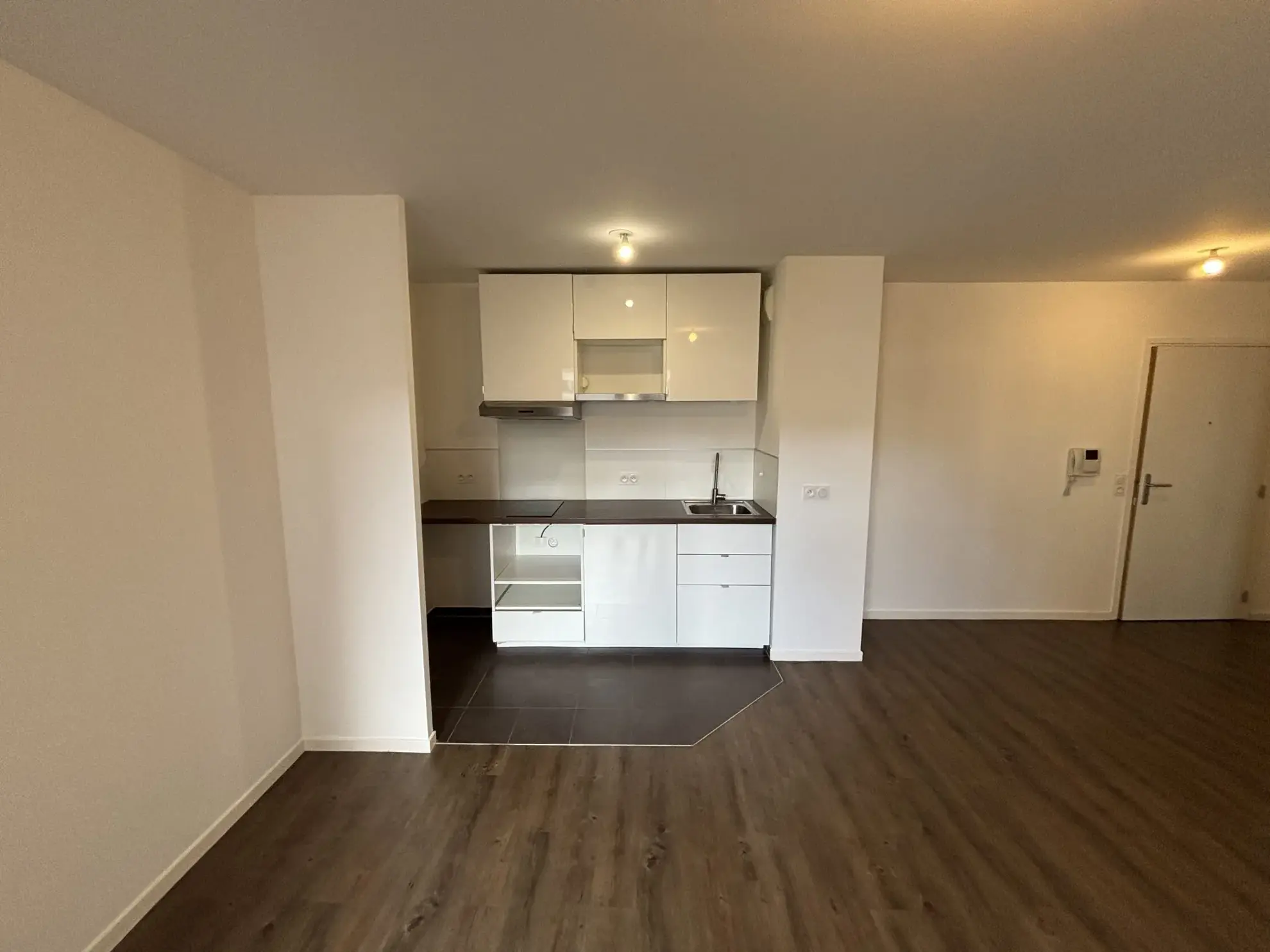 Bel appartement 2 pièces avec parking à Fontenay-le-Fleury 
