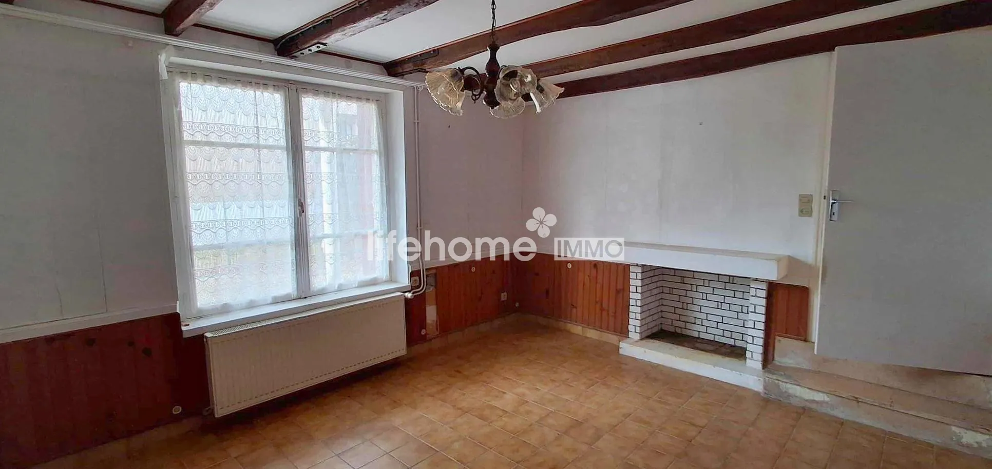 Maison à vendre de 50 m² à Merigny, proche centre-bourg - Potentiel à exploiter 