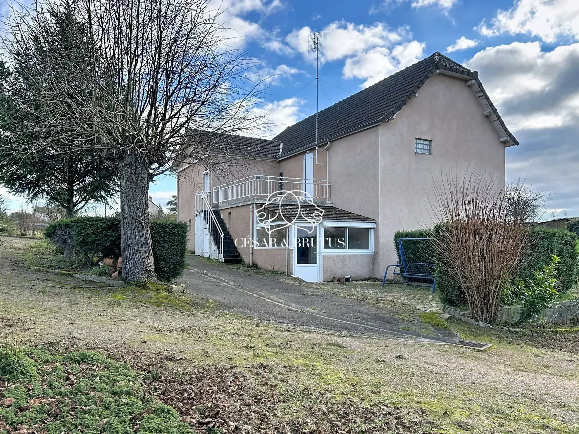Maison familiale de 199 m² avec potentiel de division à Marcigny (71110) 