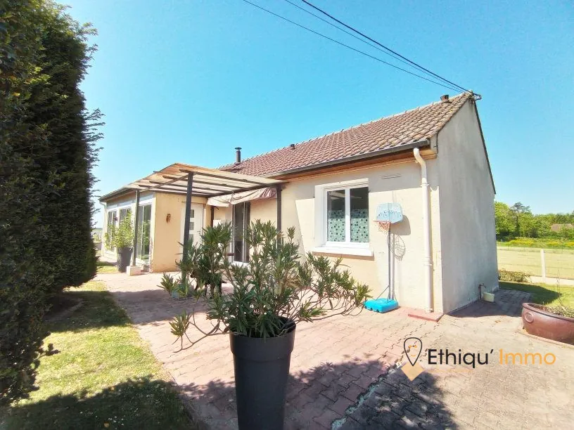 Maison individuelle de plain-pied avec dépendance à Allibaudières