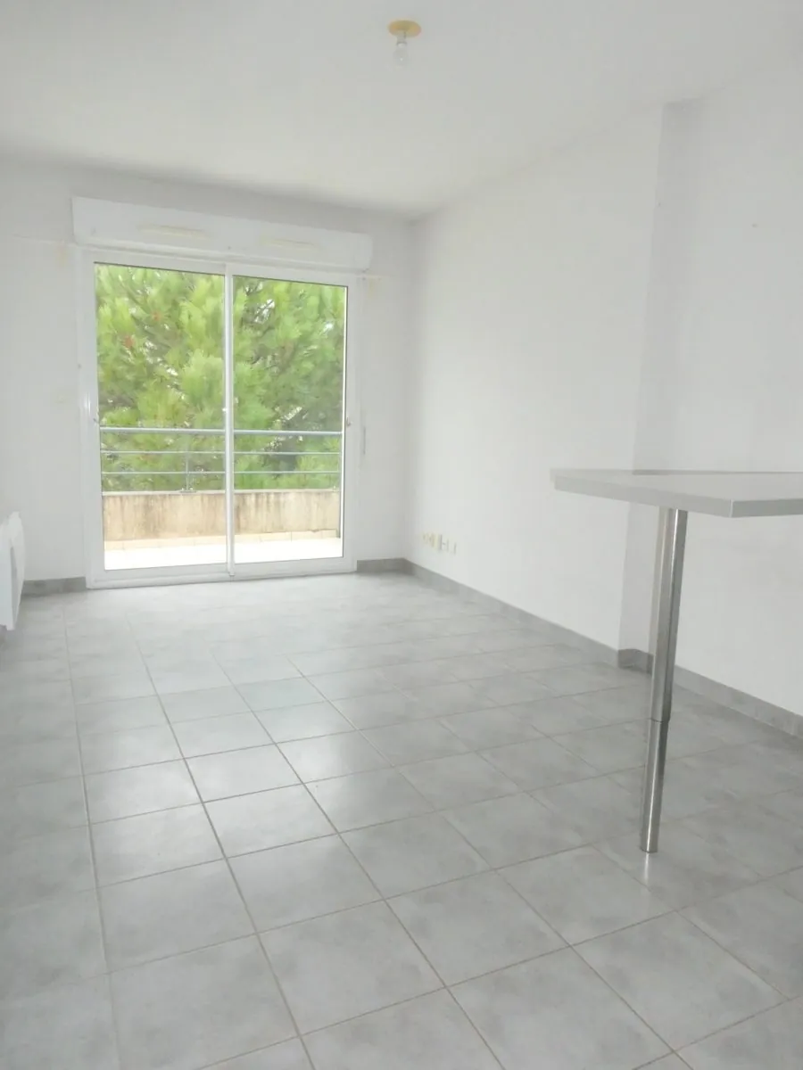 Studio à vendre à Montpellier avec terrasse et parking privé