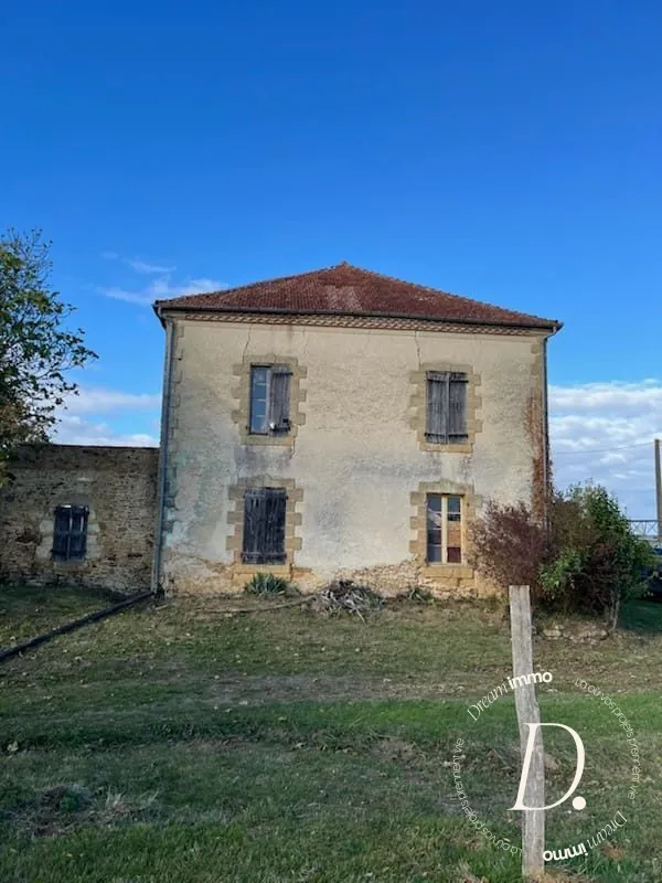 Maison de maître à rénover à Toujouse (32240) avec grand terrain