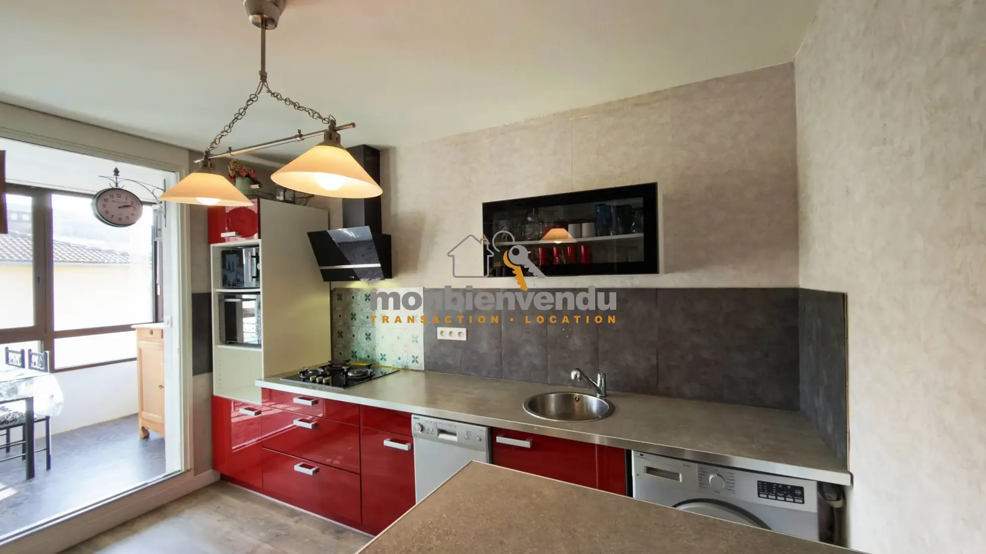 Bel appartement T4 avec loggia, garage et cave à Aurillac