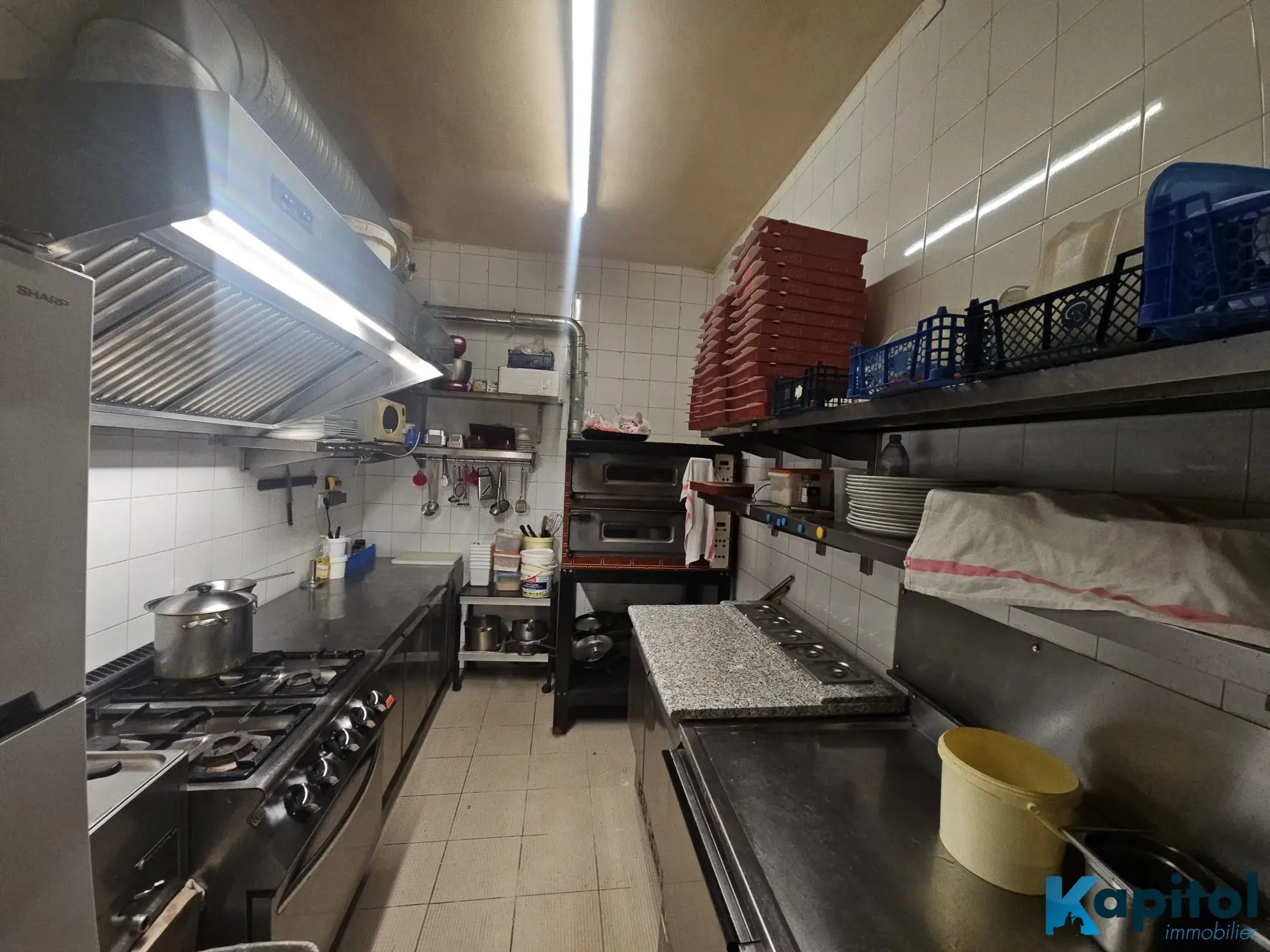 A vendre restaurant avec licence IV à Pantin - Établissement bien entretenu