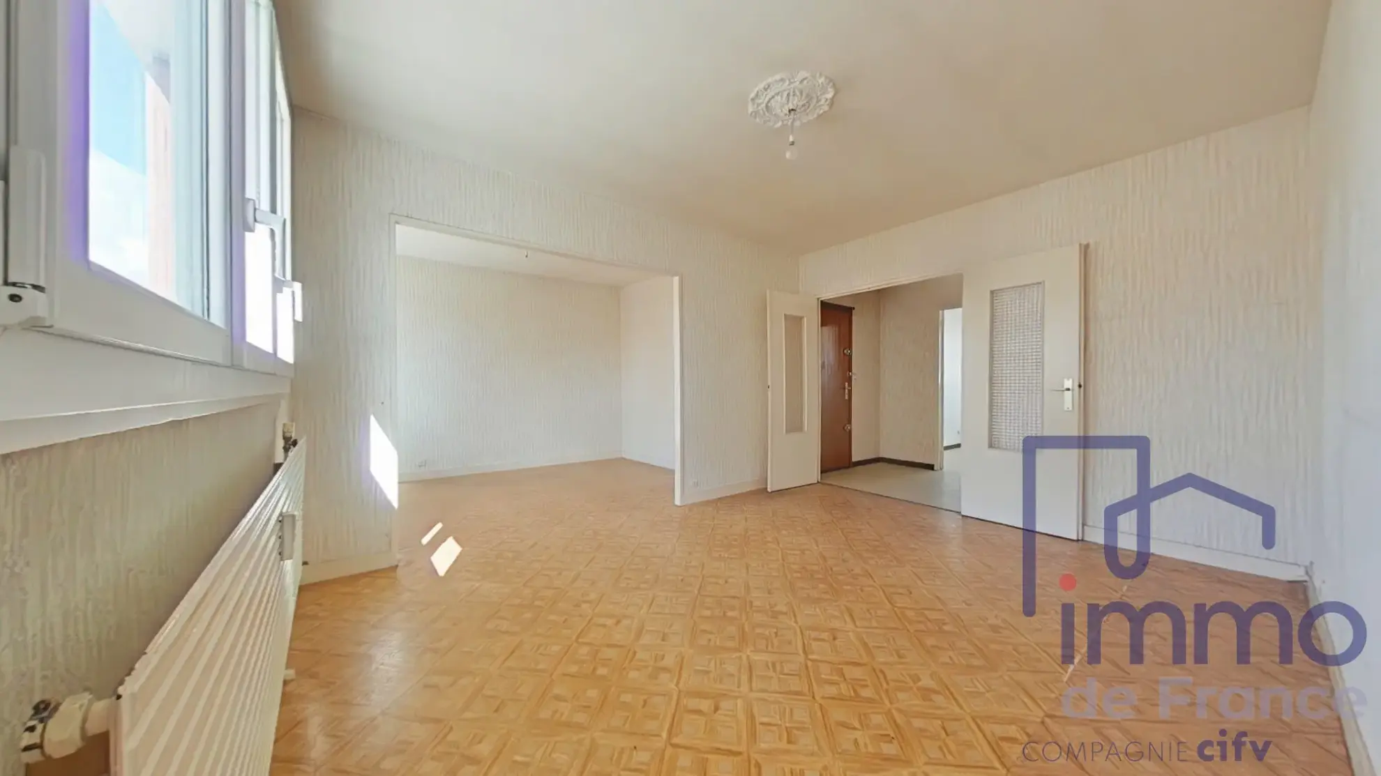 Appartement T4 à vendre à Saint-Étienne, dernier étage avec ascenseur