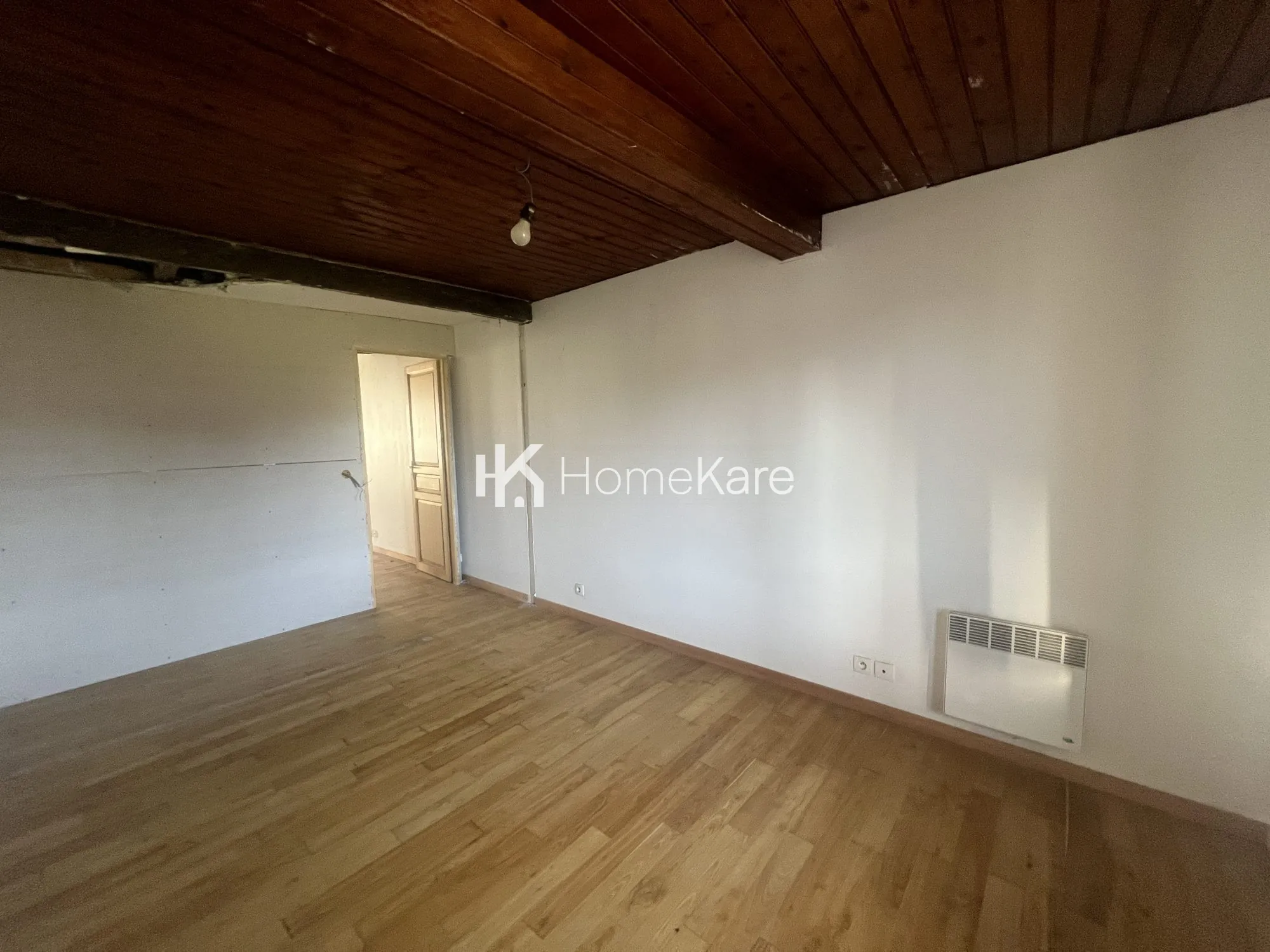 Maison à vendre à L'Isle-en-Dodon avec jardin plat, potentiel de rénovation