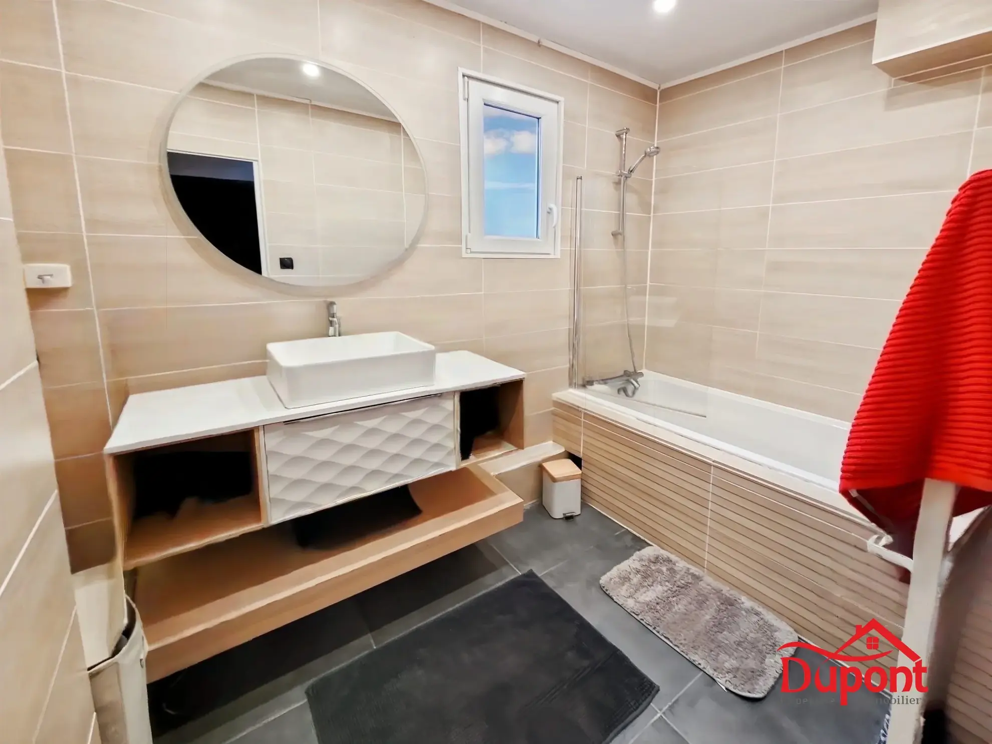 Maison individuelle avec 3 chambres, jardin et garage à Neuville-sur-Escaut 