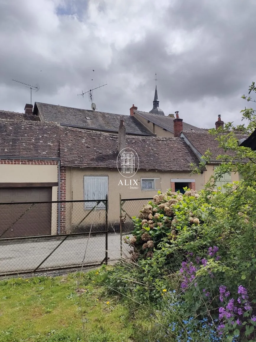 Maison ancienne à rénover avec dépendances à Arrou - Opportunité rare 