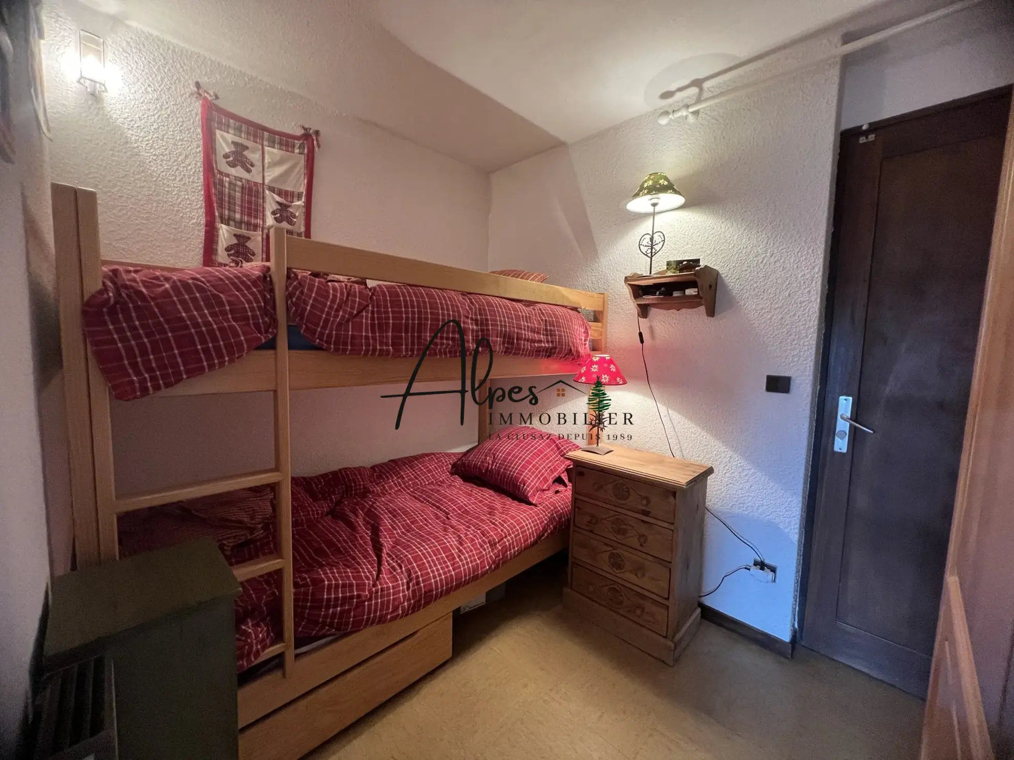 Studio rénové à Manigod face aux pistes – Investissement ou pied-à-terre à la montagne 