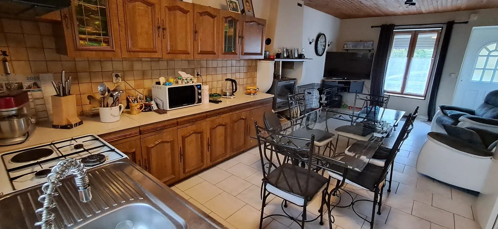 Maison familiale de 91 m² avec garage à Bazeilles - Calme et convivialité 