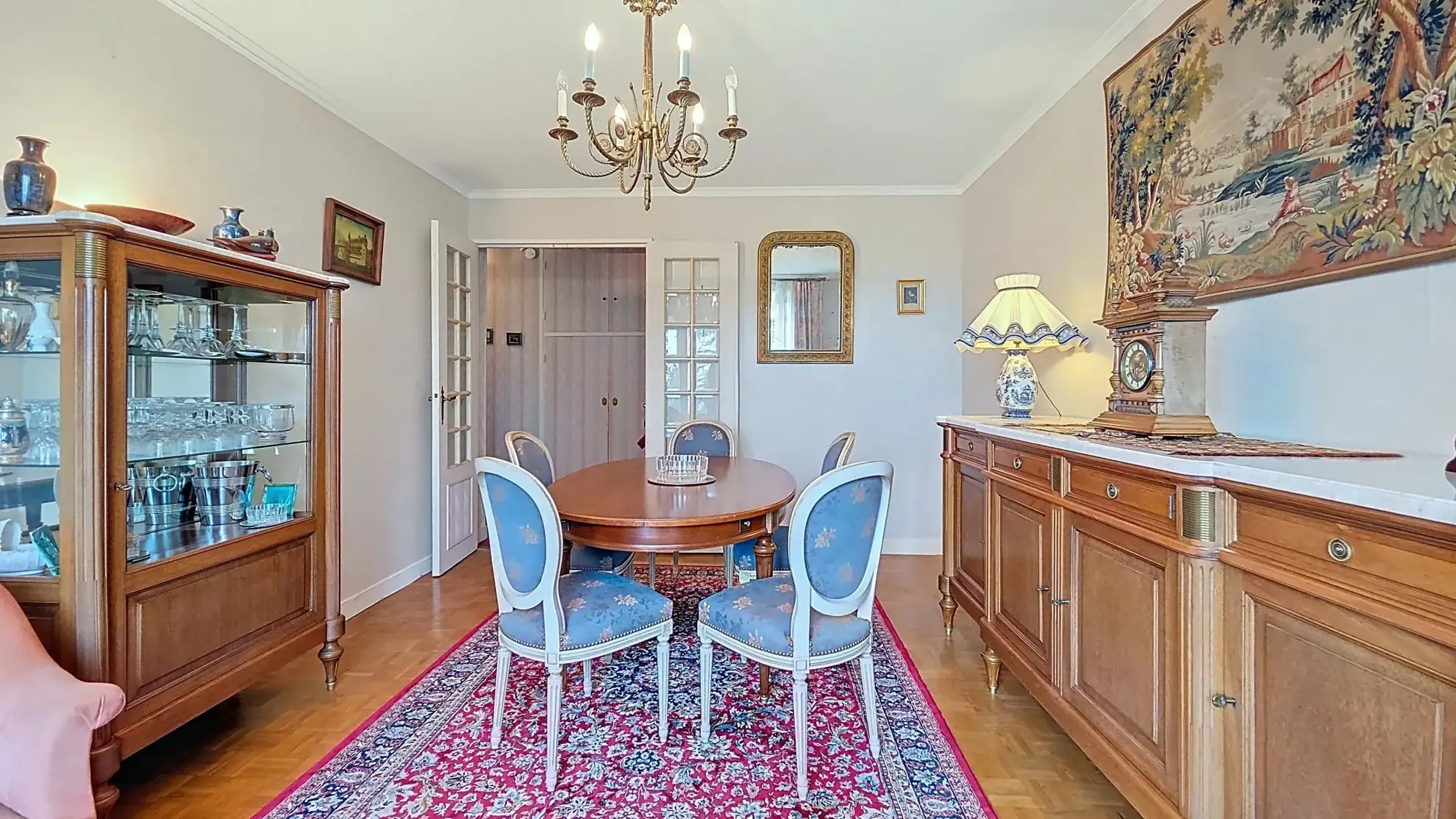 Appartement de 72m² à vendre dans la résidence FEBVOTTE à Tours avec balcon et cave 