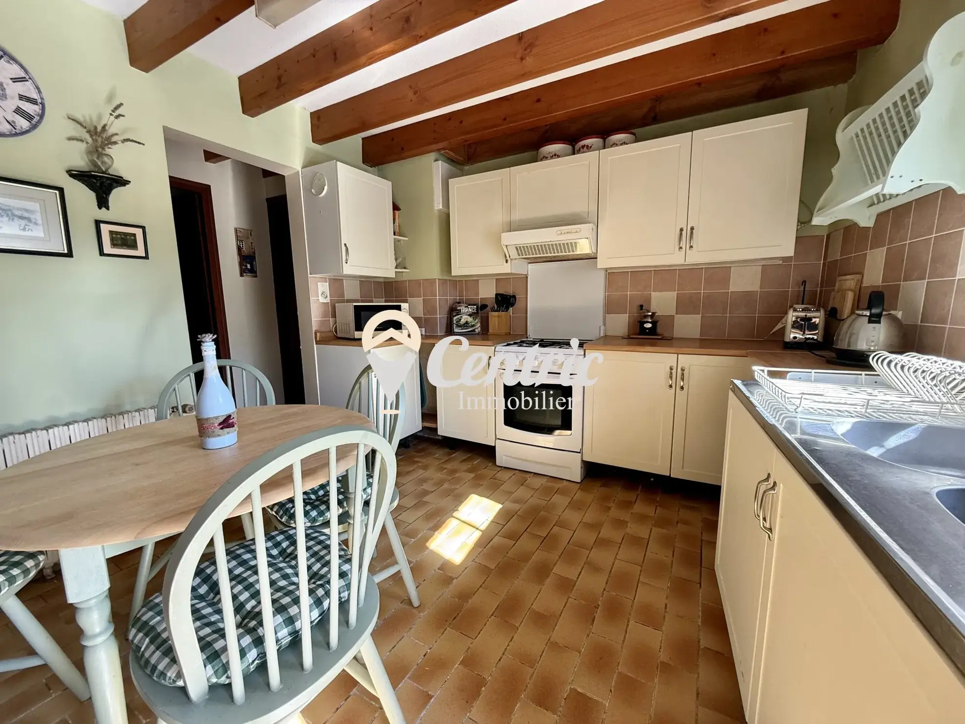 Maison de campagne avec deux habitations attenantes à Antigny - Prix 137 350 € 