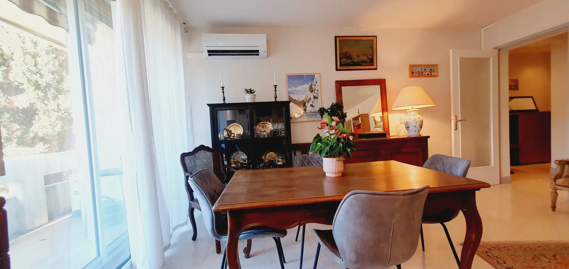 Vente d'un appartement T4 lumineux avec balcon, cave et garage à Nîmes centre-ville