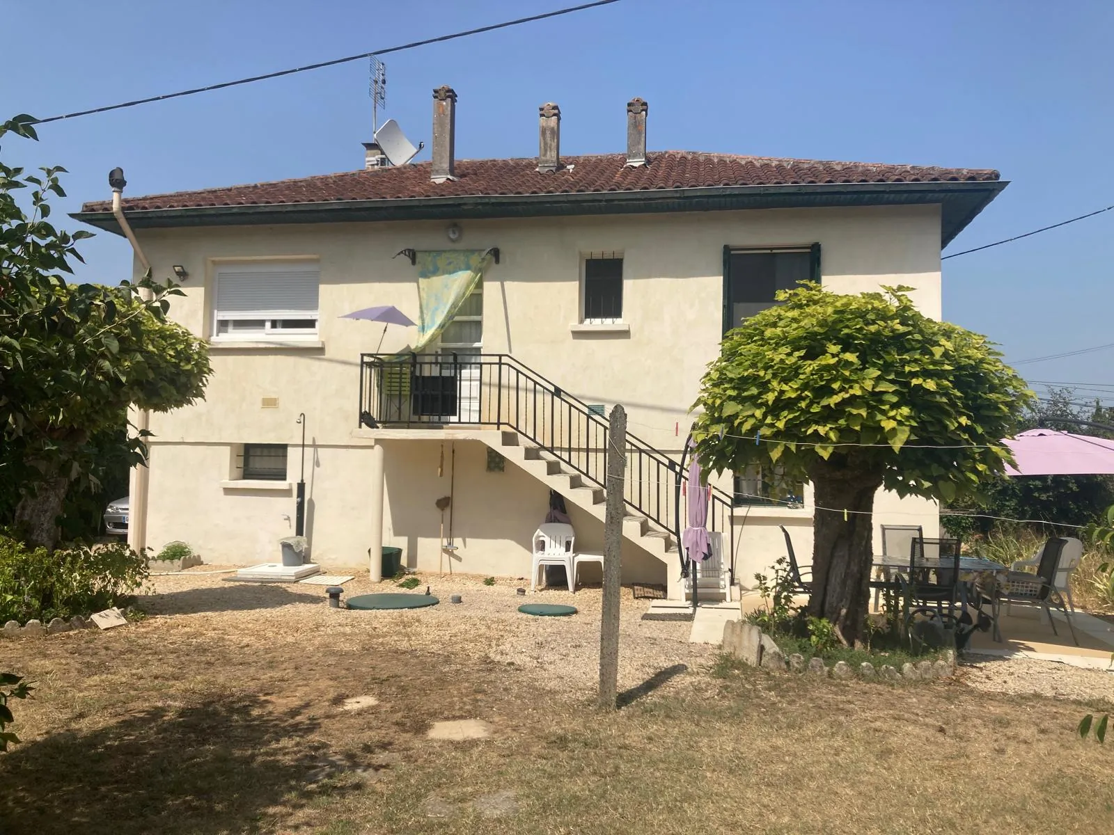 Maison traditionnelle à la campagne avec piscine à Montayral (47500) 