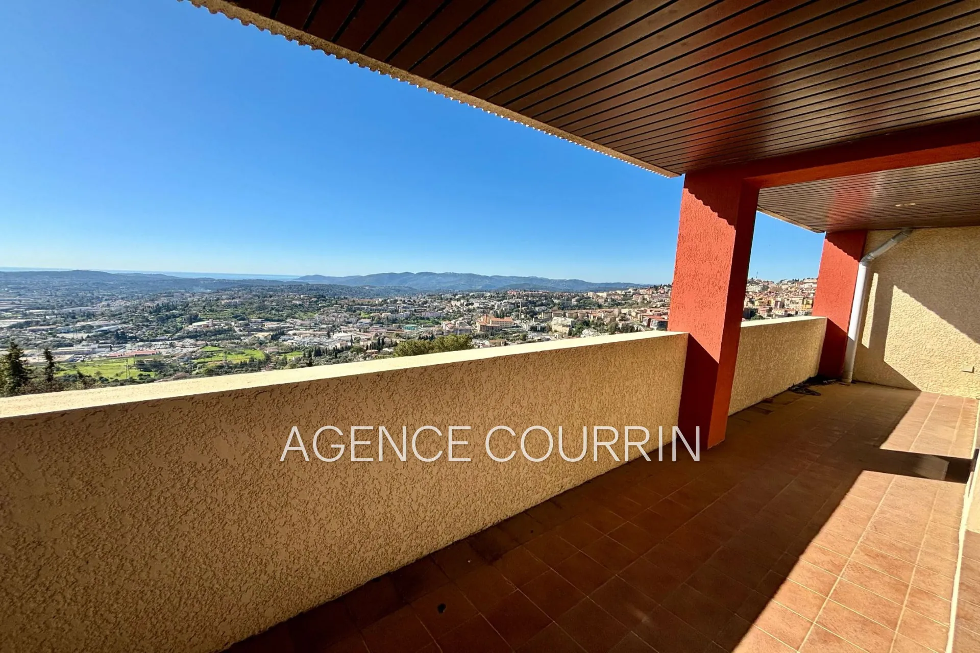 Appartement à vendre de 135 m² avec vue mer à Grasse-Est